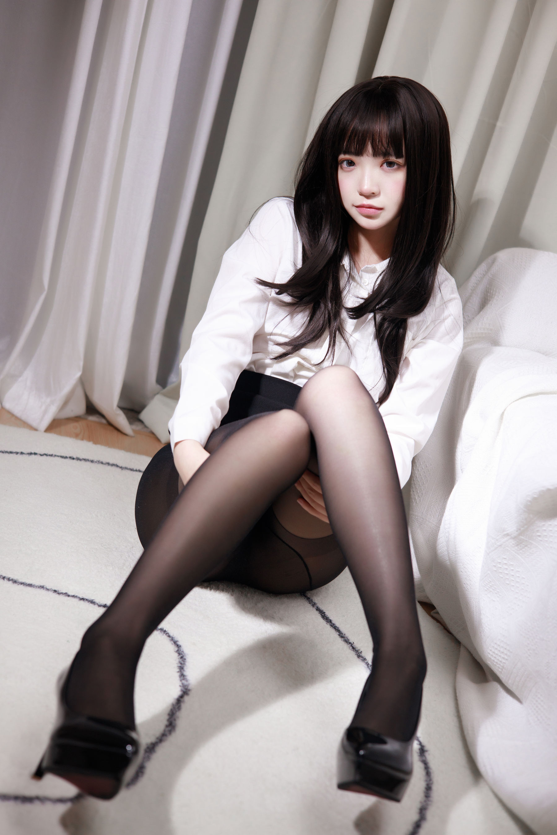 疯猫ss – 2022夏日限定 OL [20P]