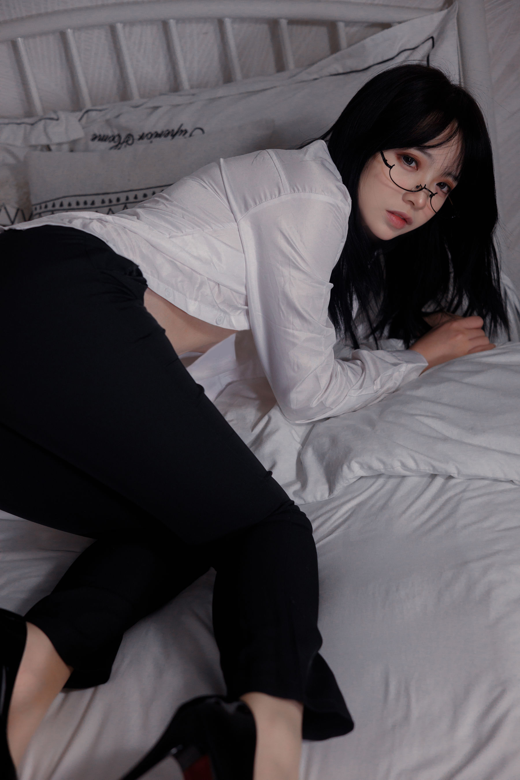 疯猫ss – 白色情人节福袋 长裤OL [40P]