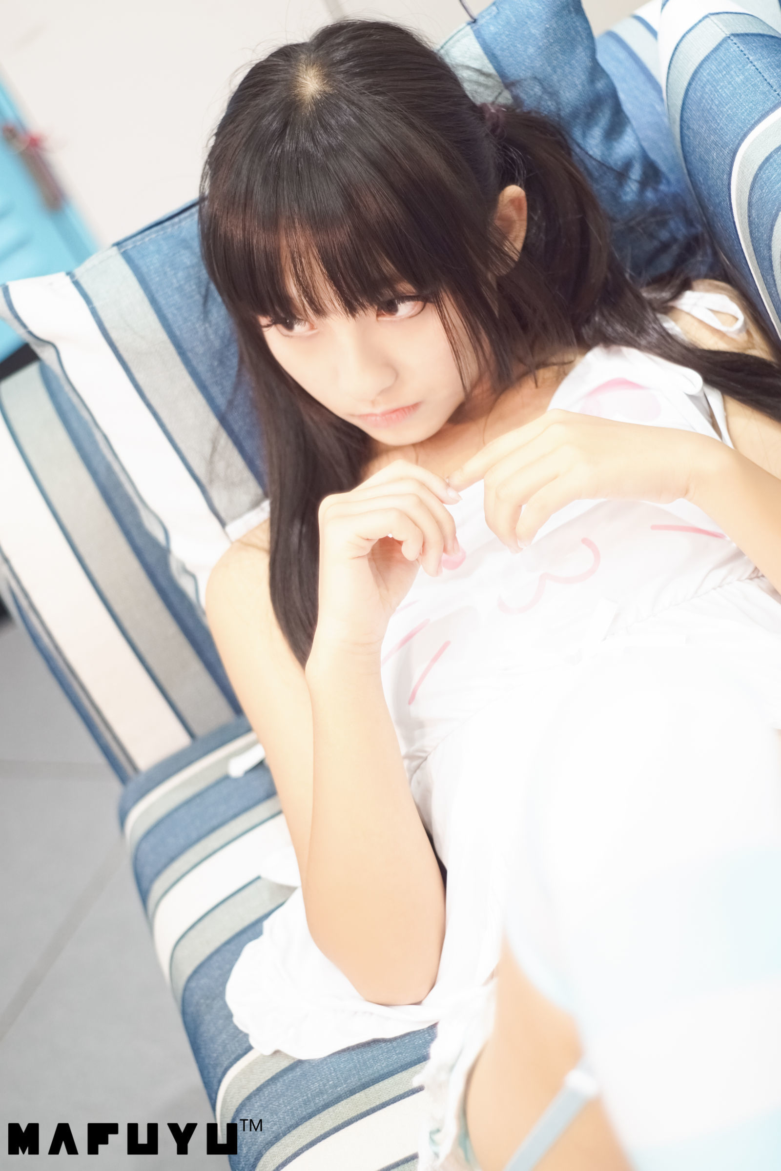 [萝莉COS] 神楽坂真冬 蓝白条纹系列套图 [95P]