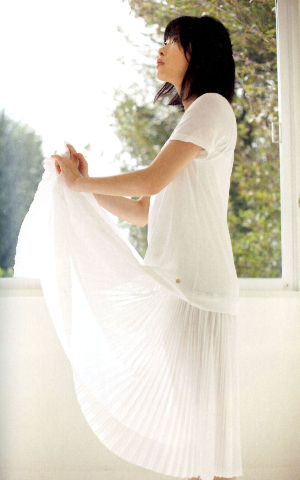 指原莉乃 『さしこ』写真集 出版社 講談社 [51P]