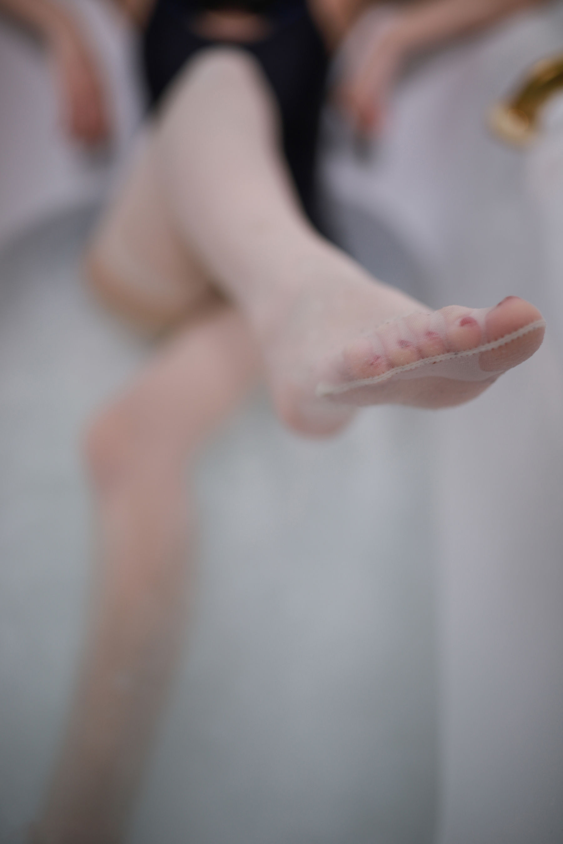 [Cosplay写真] 动漫博主您的蛋蛋 – 夏日泳装 浴缸 [40P]