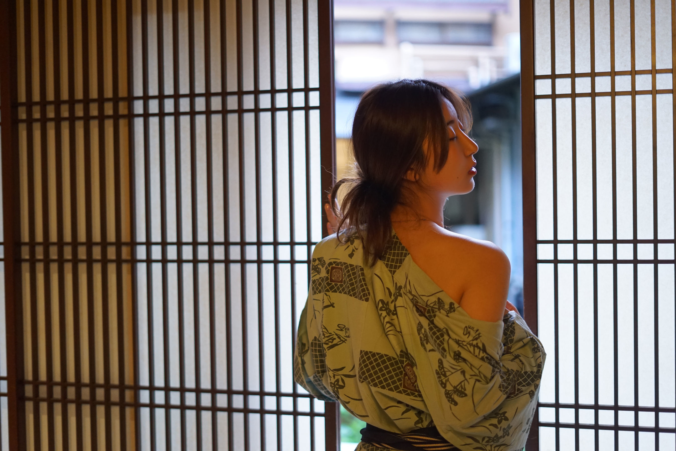 人气Coser黑川 温泉浴衣 [13P]