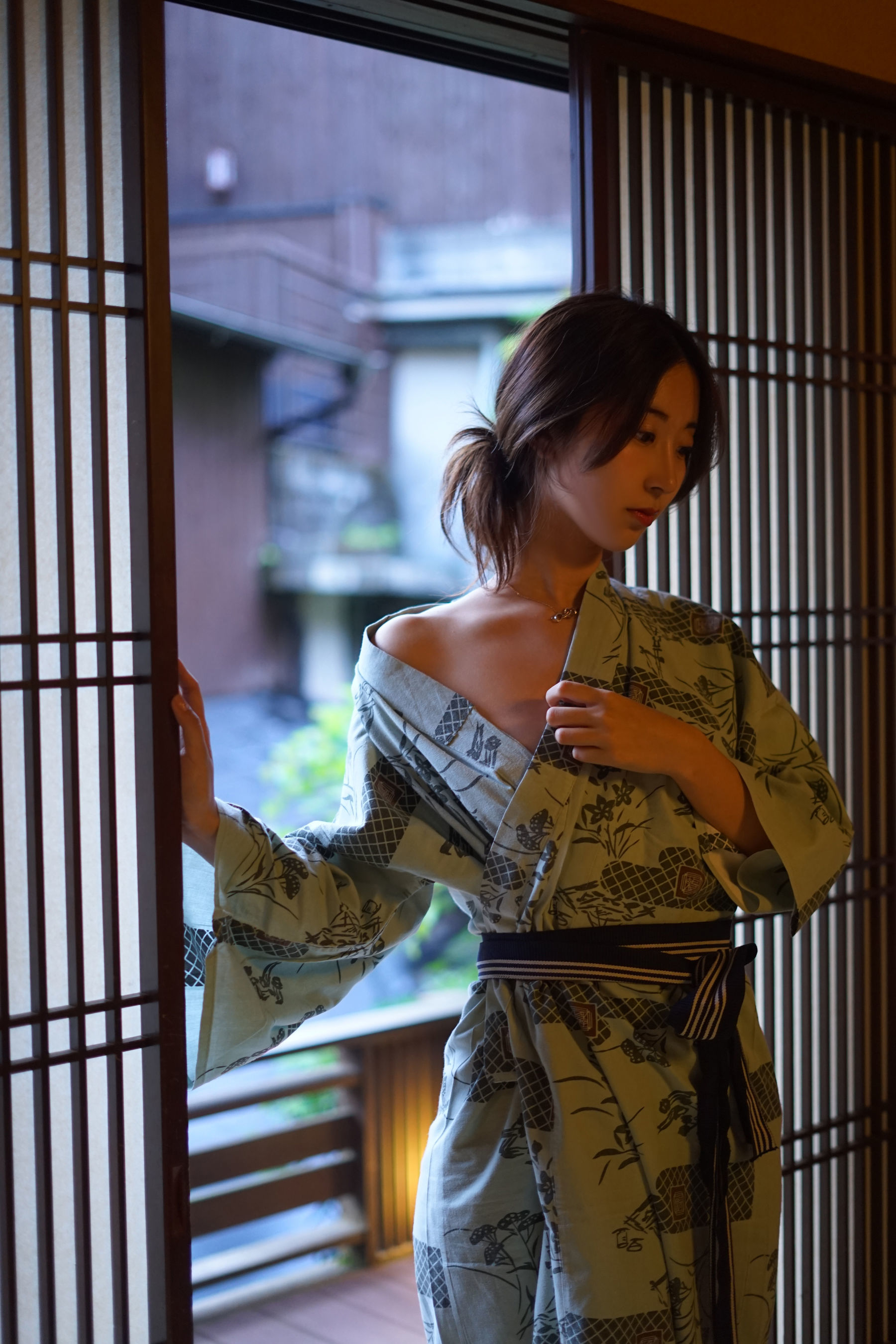 人气Coser黑川 温泉浴衣 [13P]