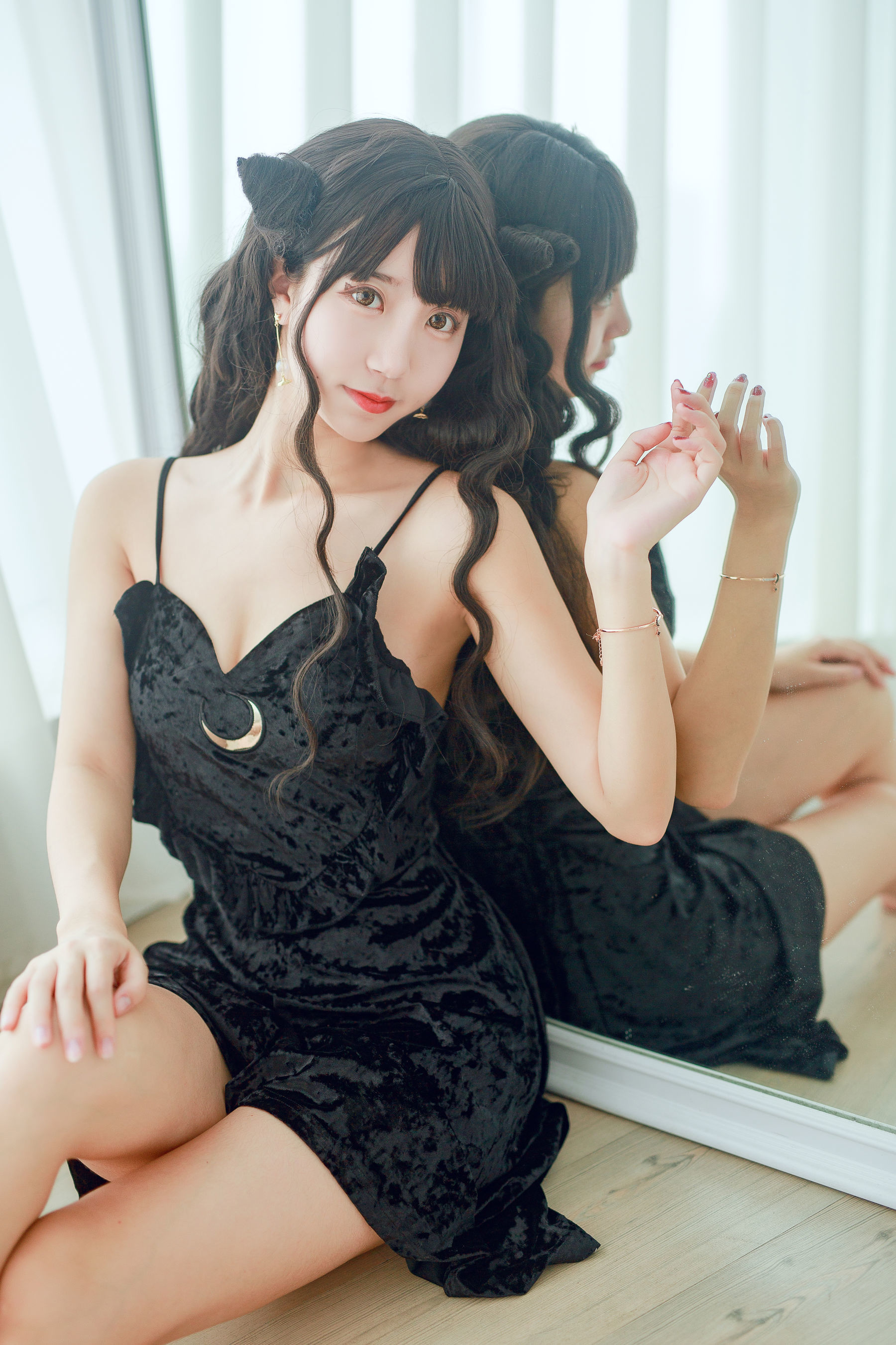 [萝莉COS] 黑川 – 小恶魔黑裙子 [31P]