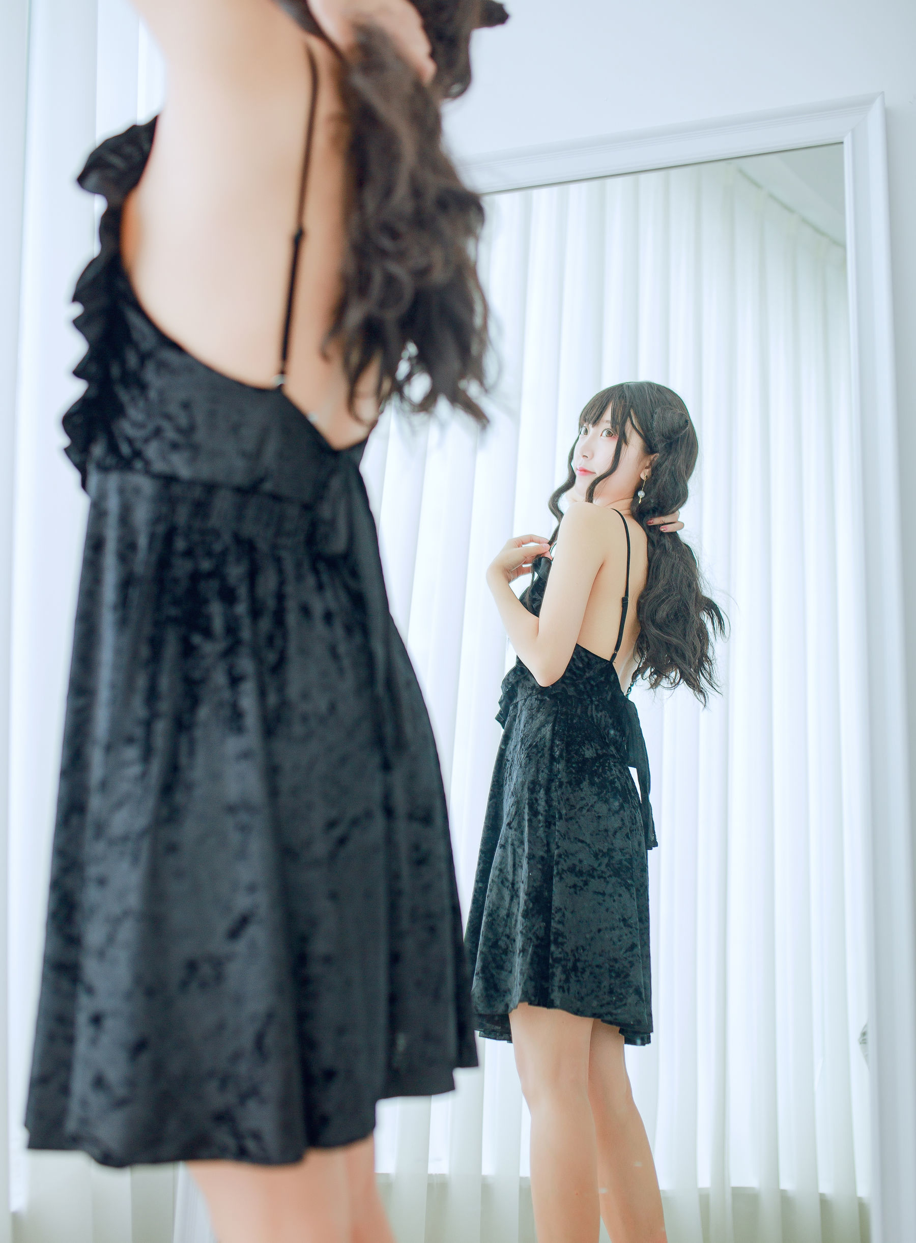 [萝莉COS] 黑川 – 小恶魔黑裙子 [31P]