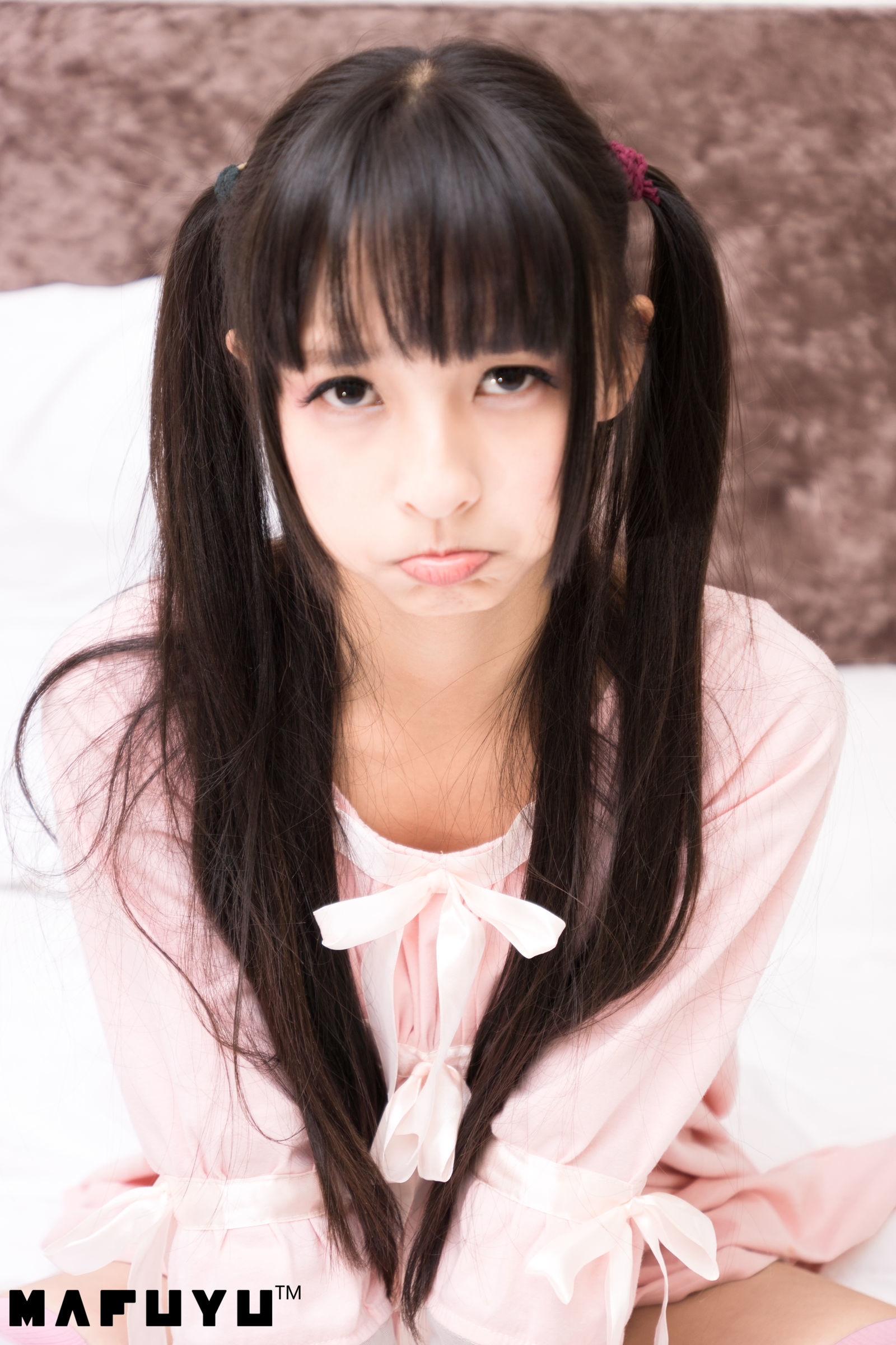 [萝莉COS] 神楽板真冬 粉白条纹系列套图 [103P]