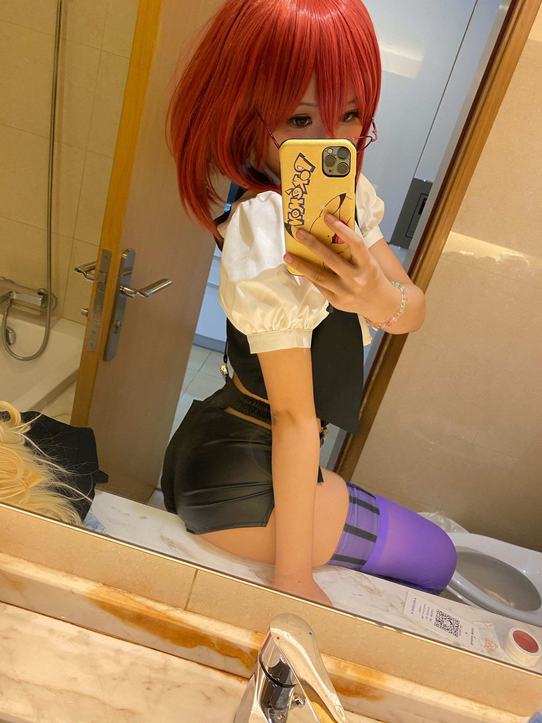 萌妹子Coser摇摇乐yoyo – 魔女 [65P]