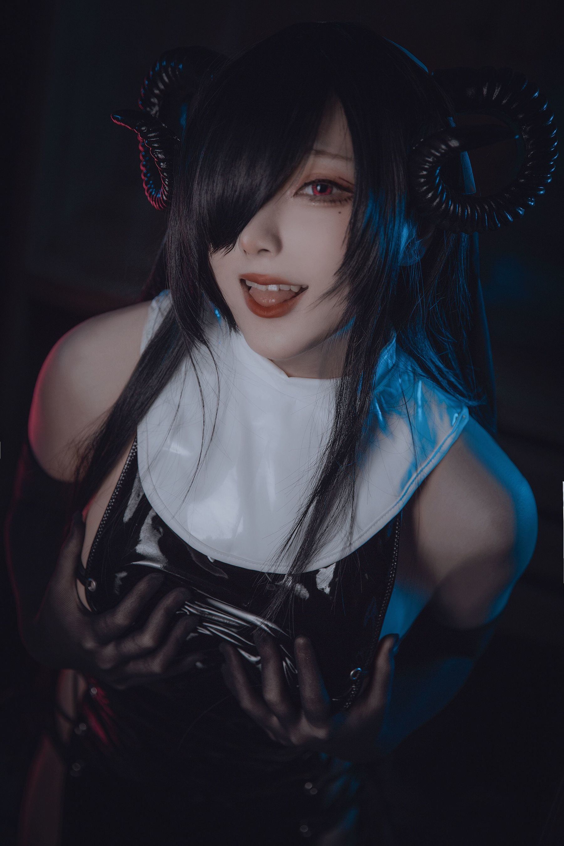 [Cosplay写真] 起司块wii – 魅魔修女 [35P]