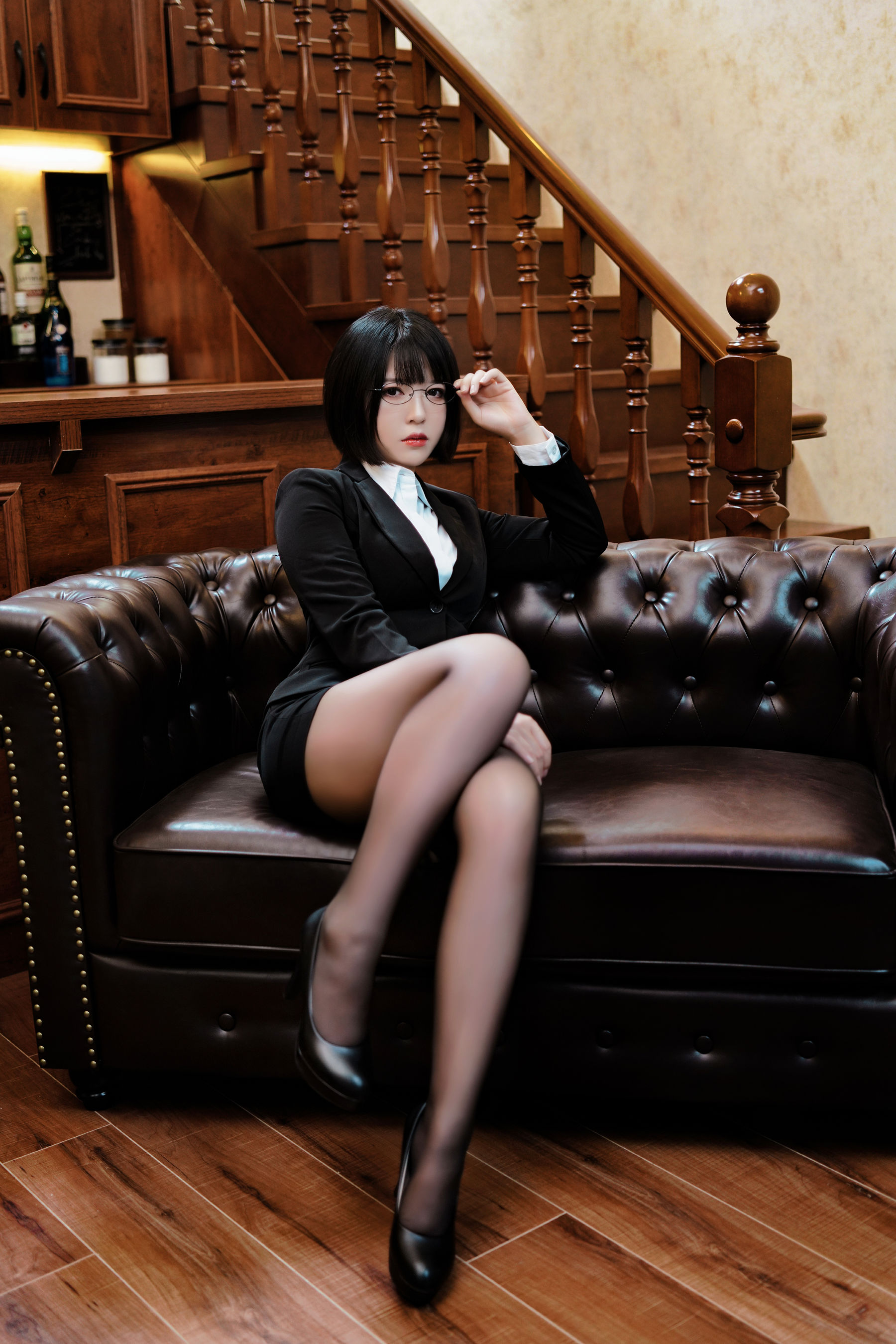 半半子 – OL様 [37P]