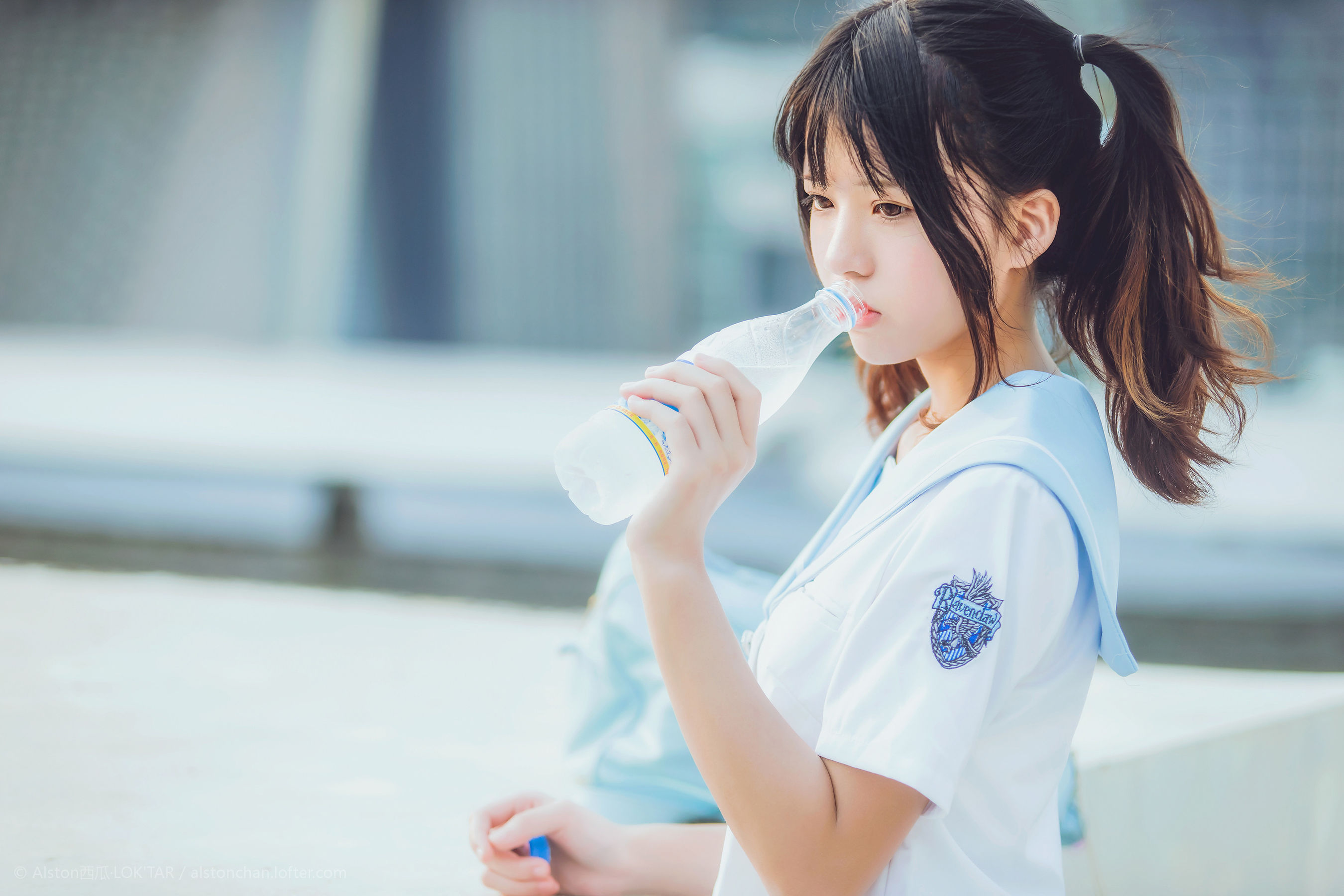 桜桃喵 穿制服的样子 [10P]