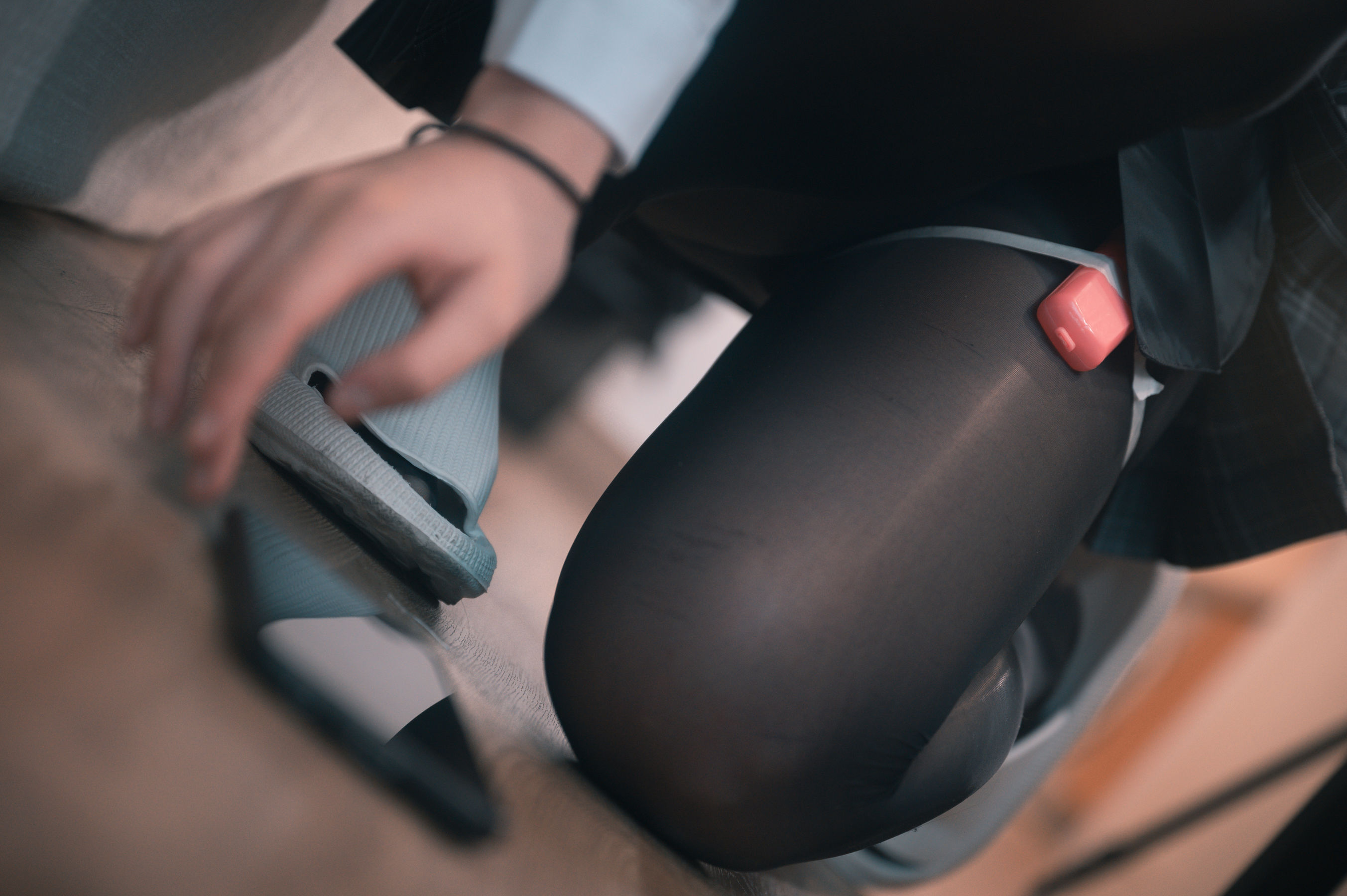 Quan冉有点饿 – 束缚猫猫 [36P]