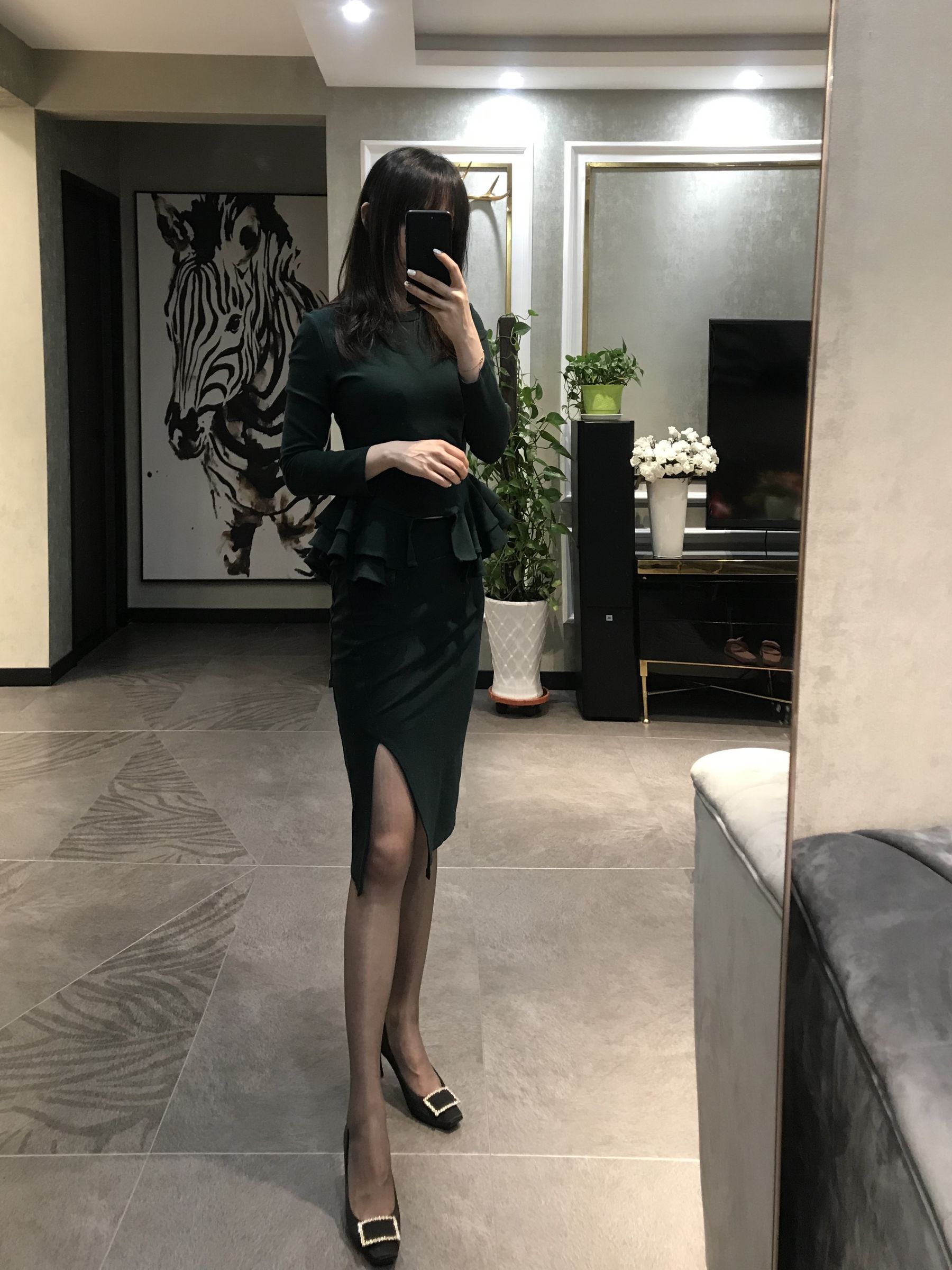 丝足博主麋鹿_Monroe 2020.04.30 贵妇丝足 [30P]