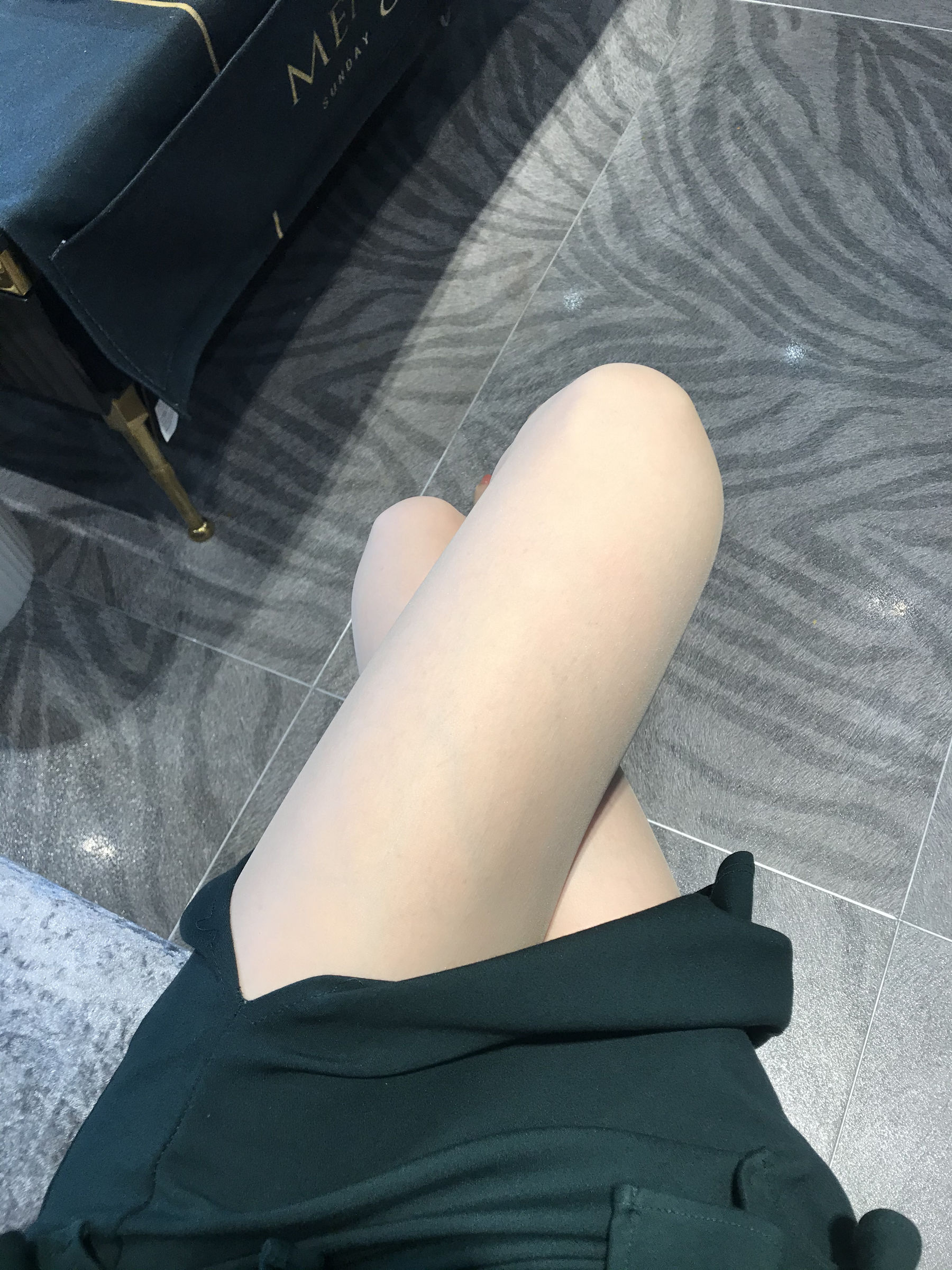 丝足博主麋鹿_Monroe 2020.04.30 贵妇丝足 [30P]