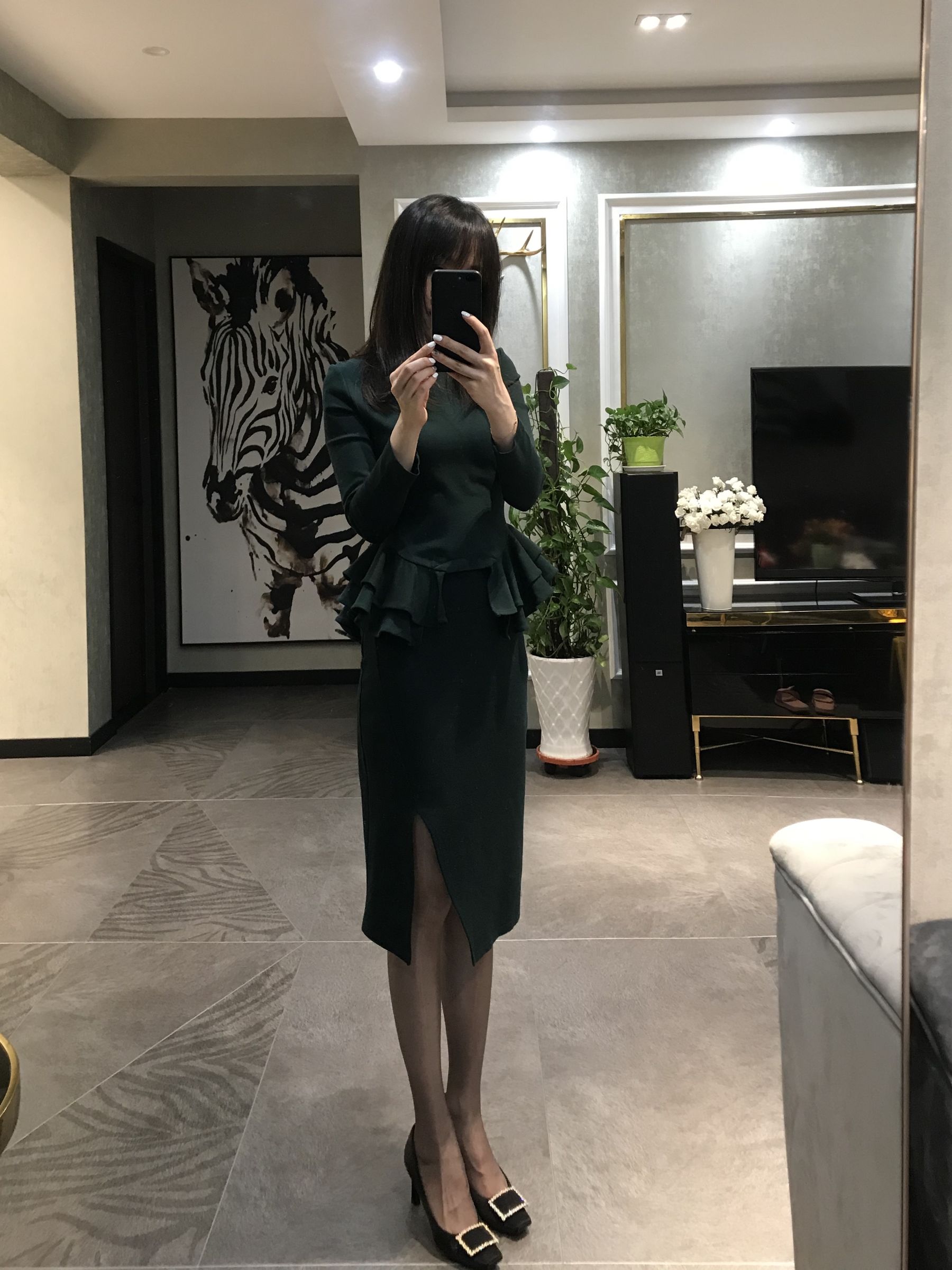 丝足博主麋鹿_Monroe 2020.04.30 贵妇丝足 [30P]