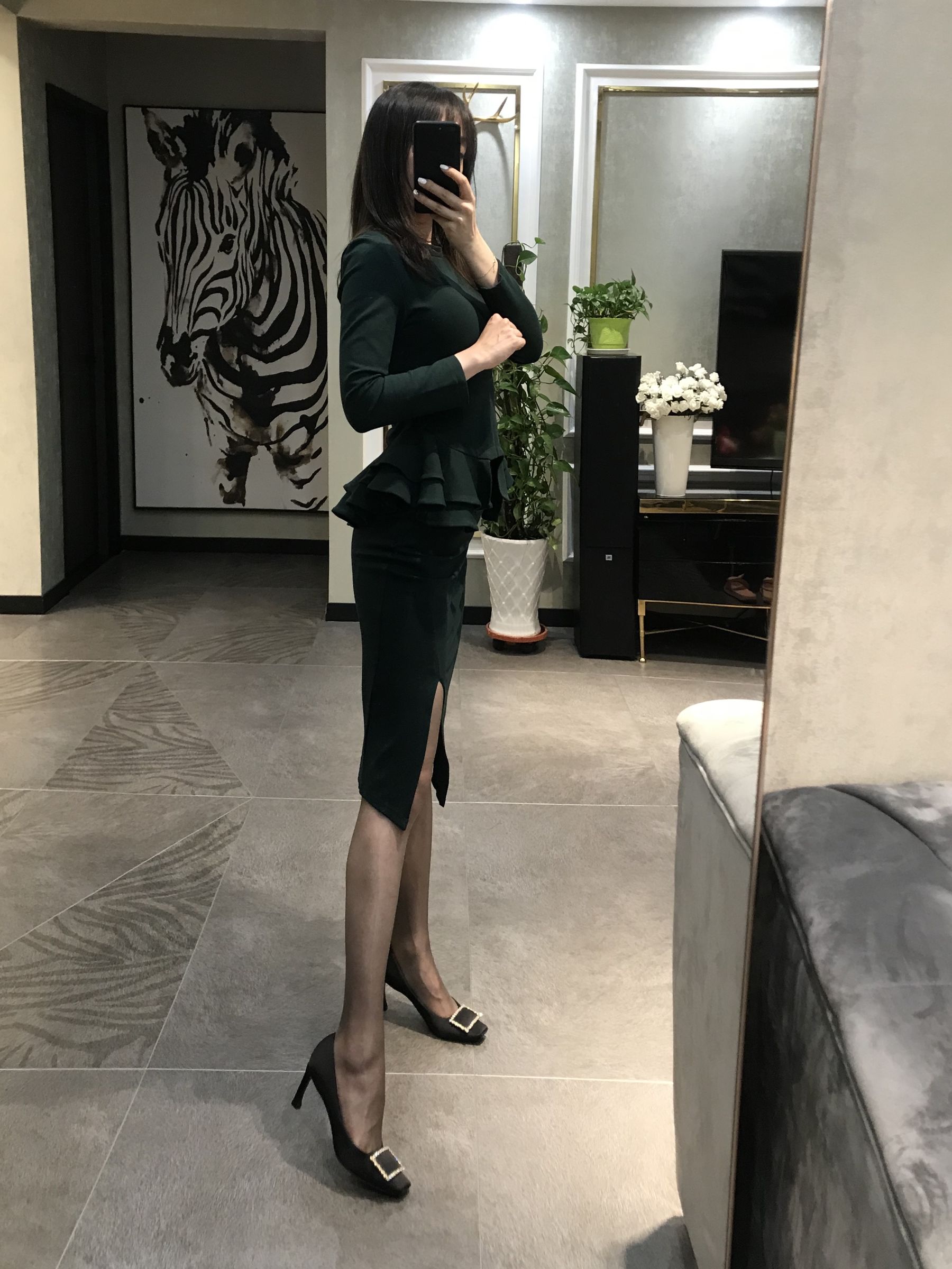 丝足博主麋鹿_Monroe 2020.04.30 贵妇丝足 [30P]