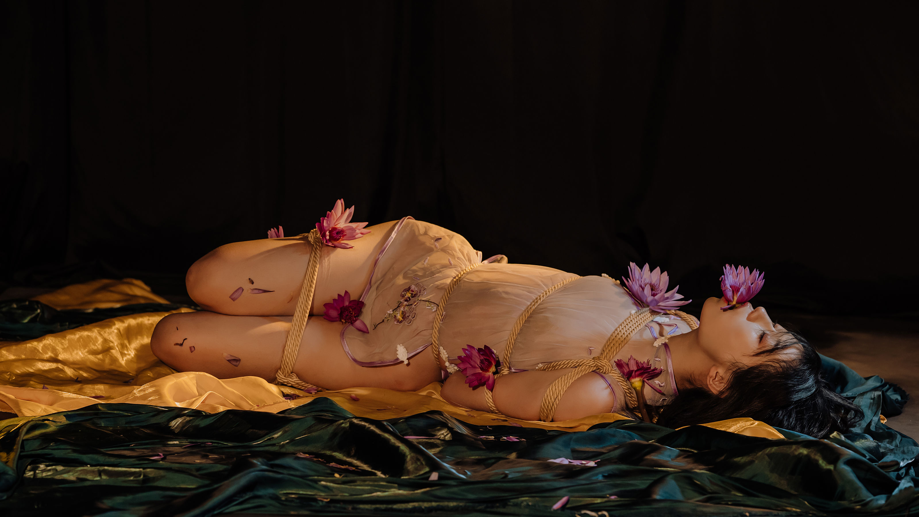 云溪溪 – 花与绳 [58P]