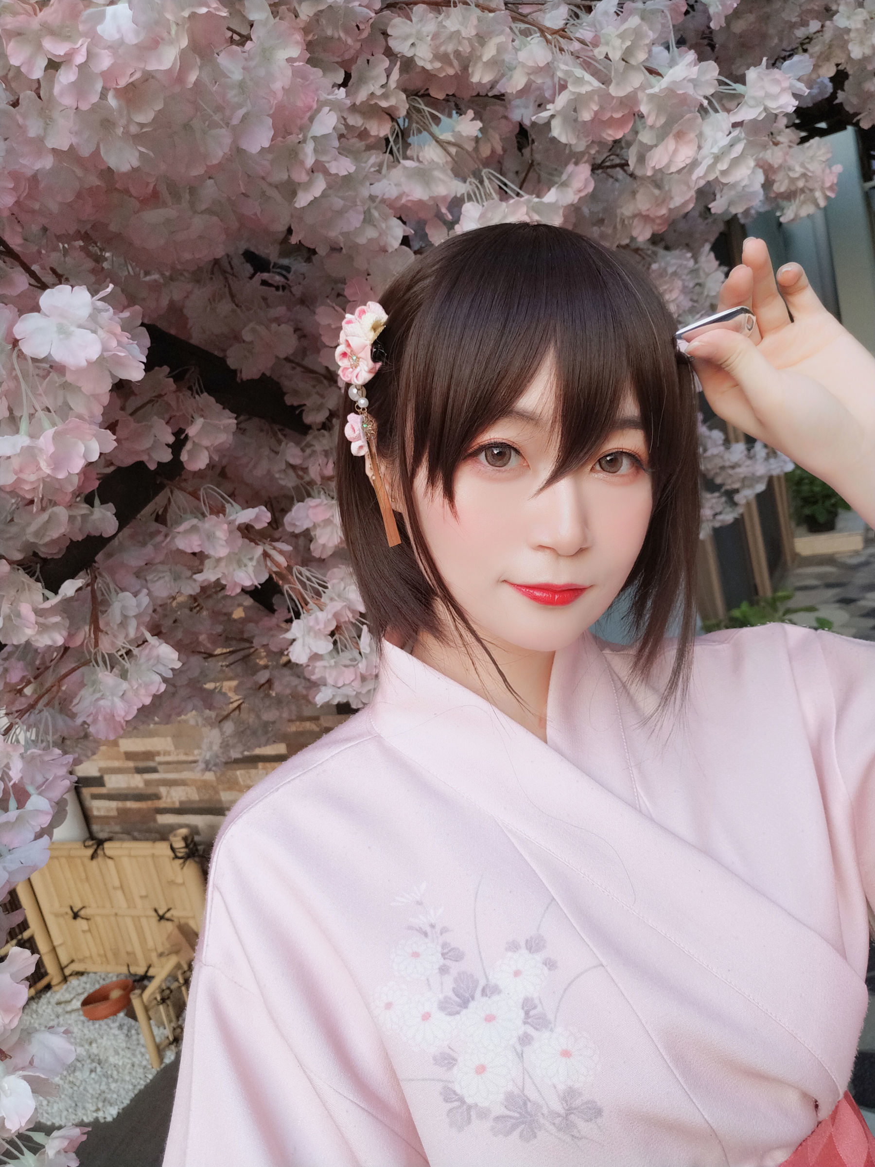 [萝莉COS] 白银 – 和服温泉 [40P]