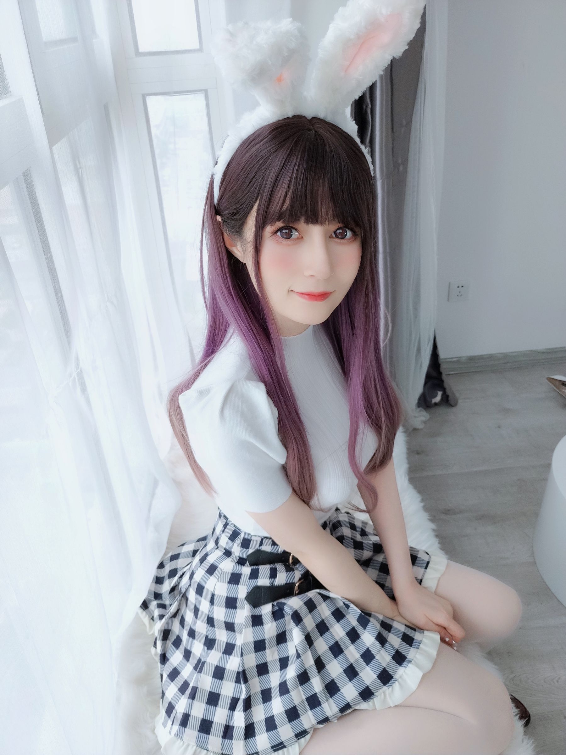 Coser小姐姐白银 – 白丝兔女郎 [168P]