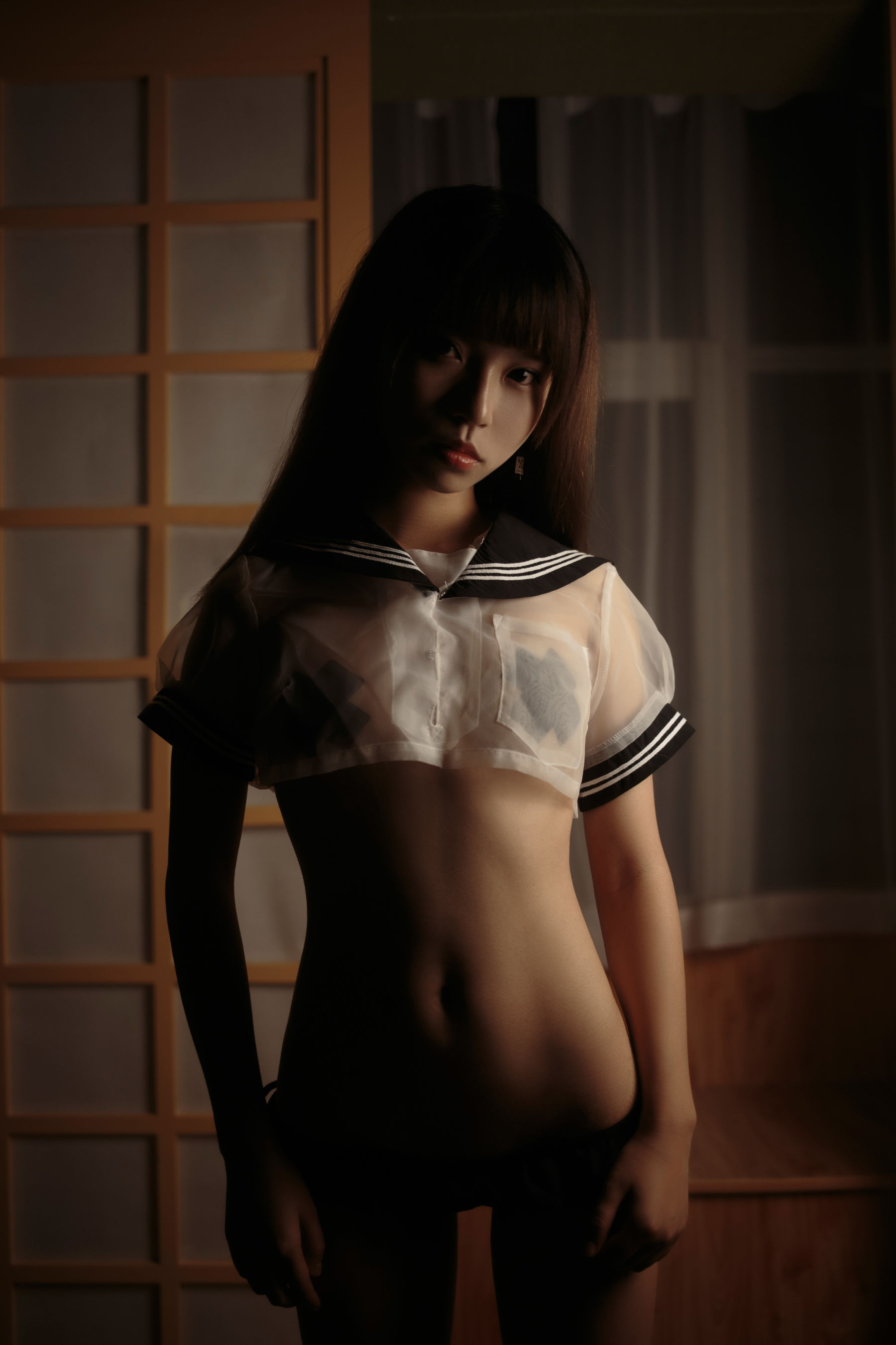 萌妹白易子教主 – 透明水手服 [21P]