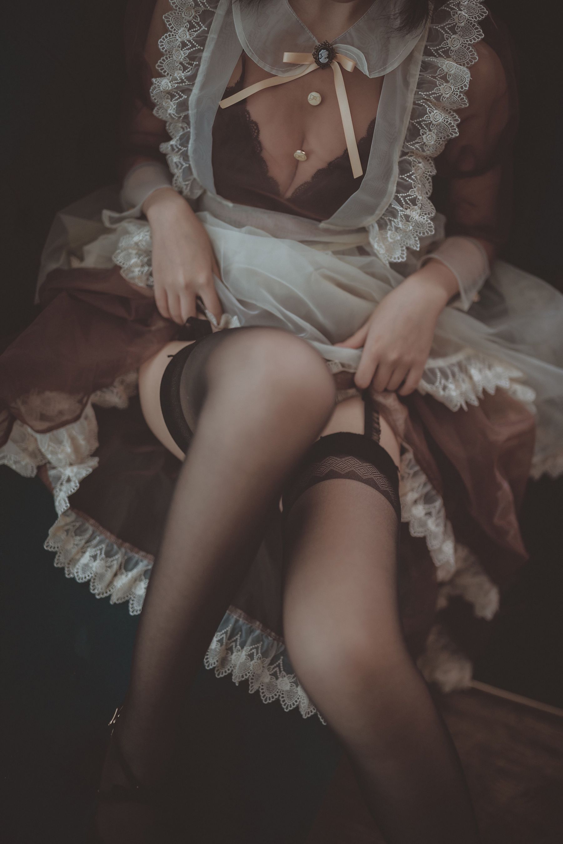 COSER美女逐月su 透明女仆 [46P]