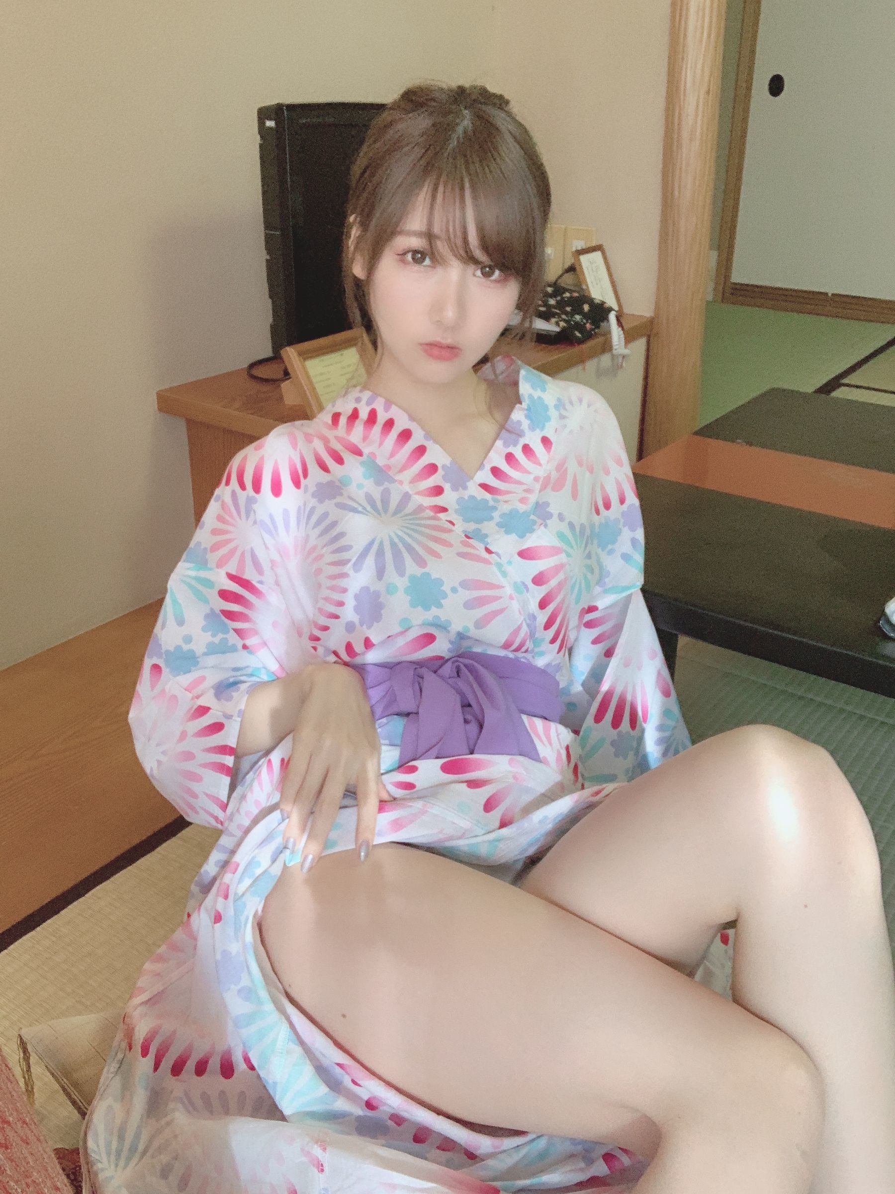 日本甜美COSERけんけん[fantia] 2020.06 花火柄浴衣②(′∩ω・｀)ﾁﾗｯ!! [27P]