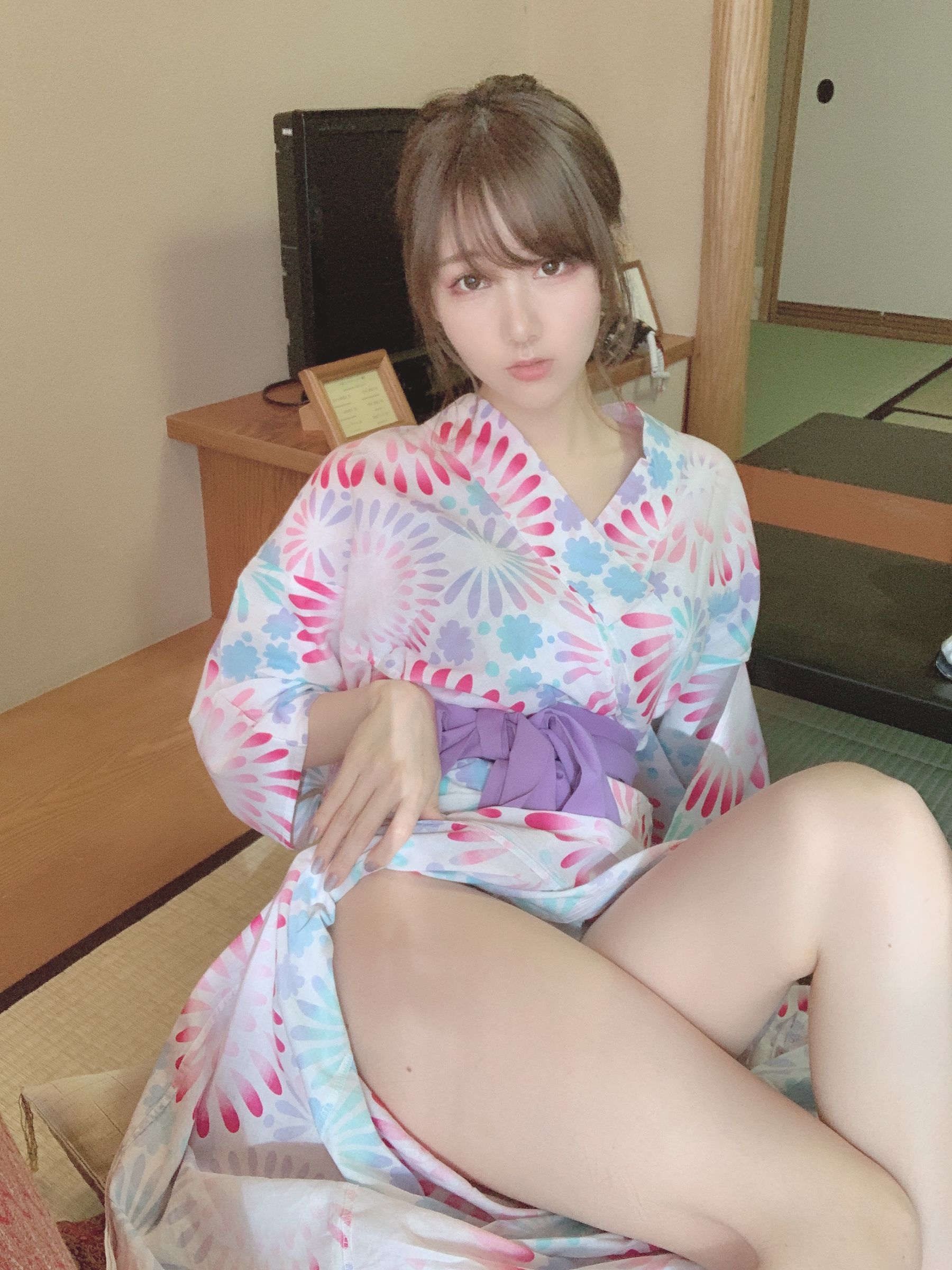 日本甜美COSERけんけん[fantia] 2020.06 花火柄浴衣②(′∩ω・｀)ﾁﾗｯ!! [27P]