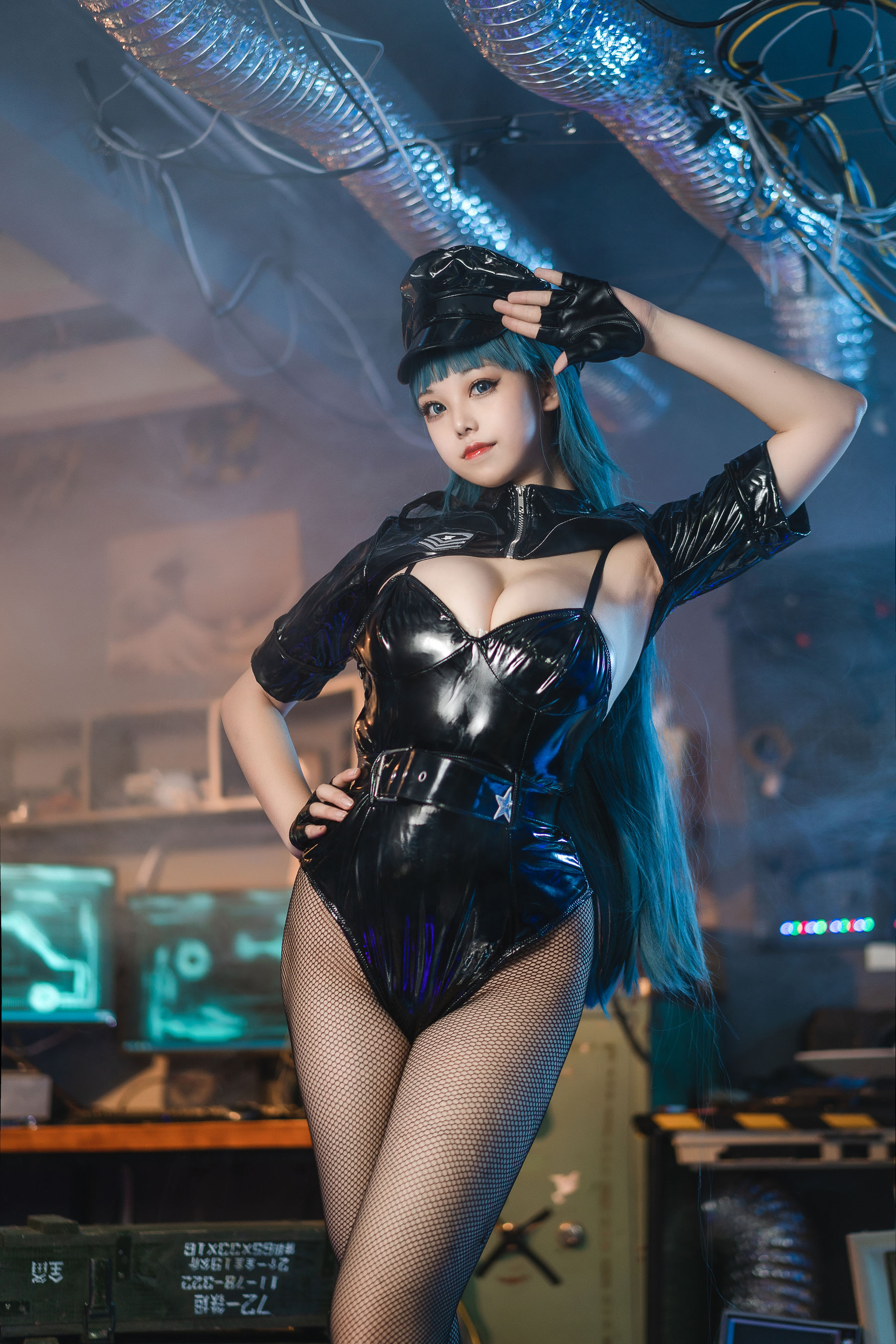 萌系小姐姐蜜汁猫裘 – 女警2 [51P]