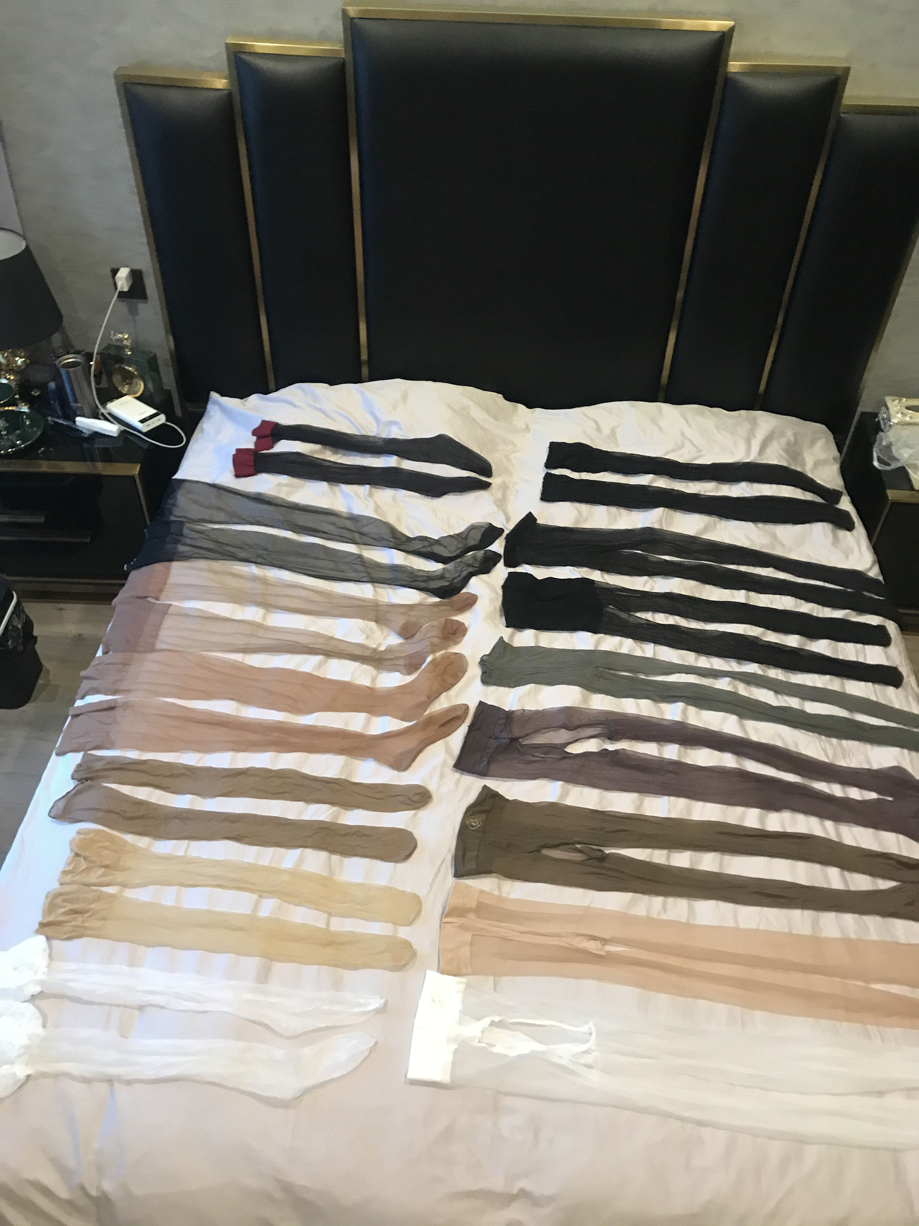 丝足博主麋鹿_Monroe 2020.04.23 丝袜展示 [56P]