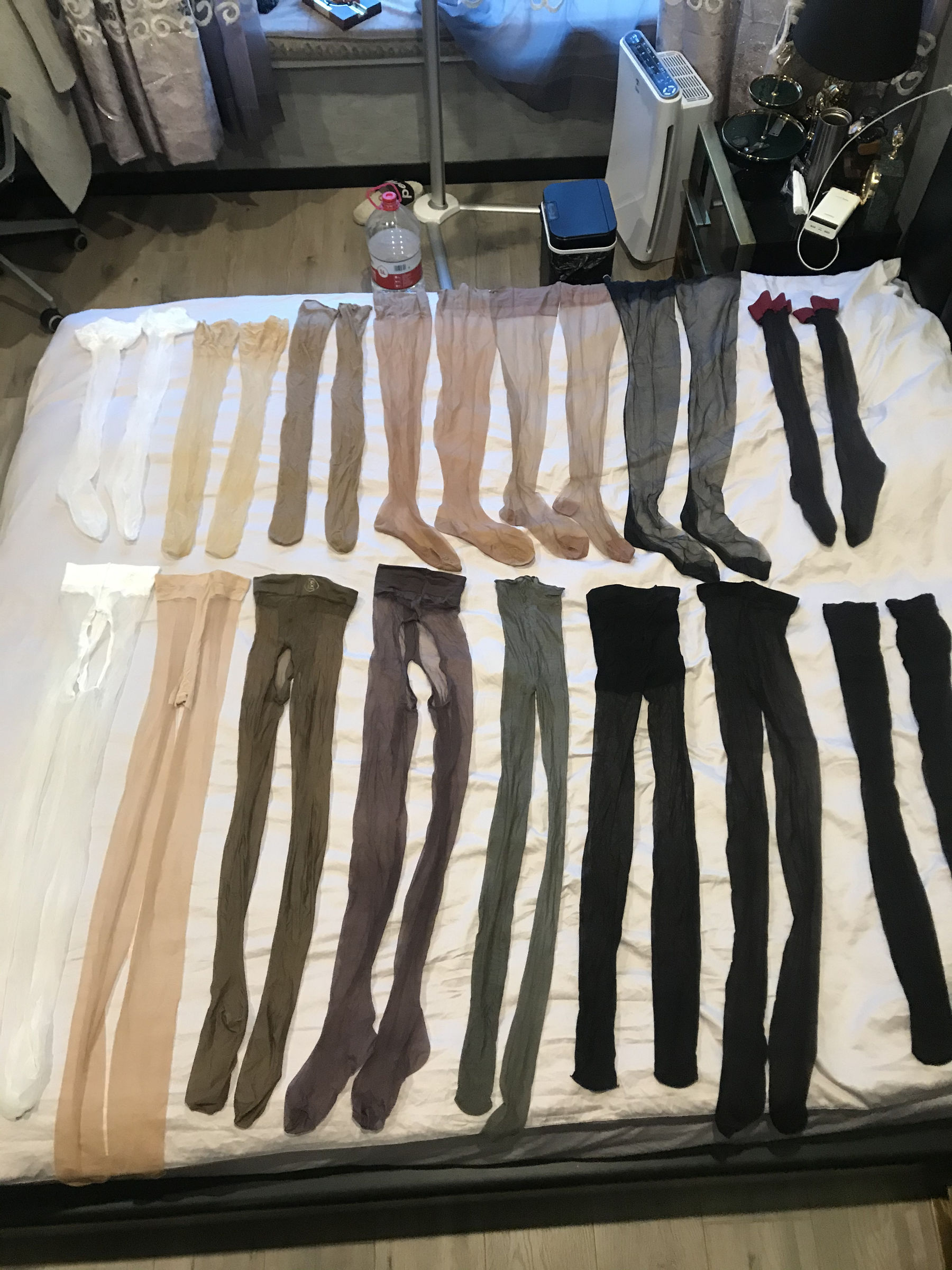 丝足博主麋鹿_Monroe 2020.04.23 丝袜展示 [56P]