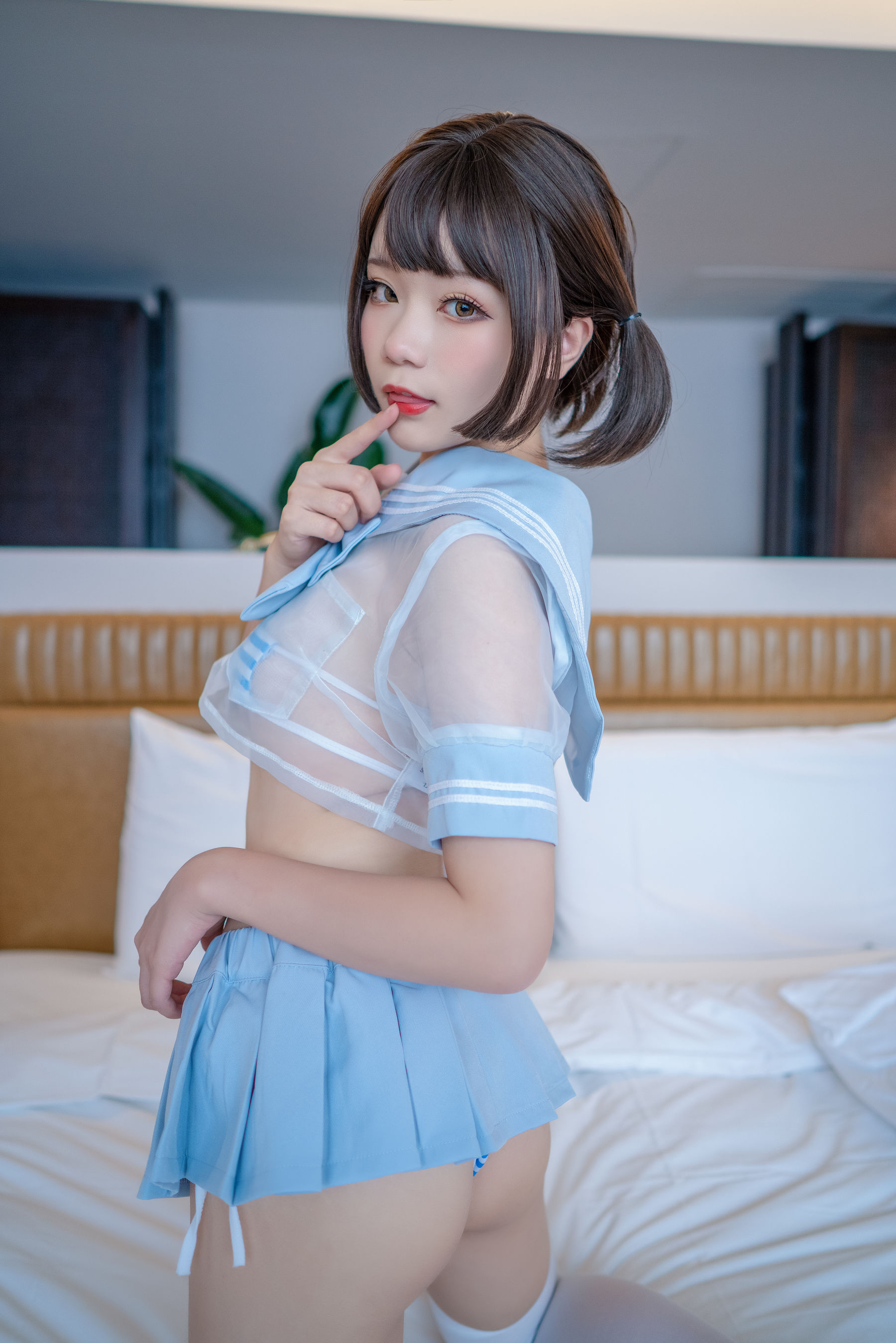 动漫博主王胖胖u 蓝色水手透明分体 [39P] 插图5