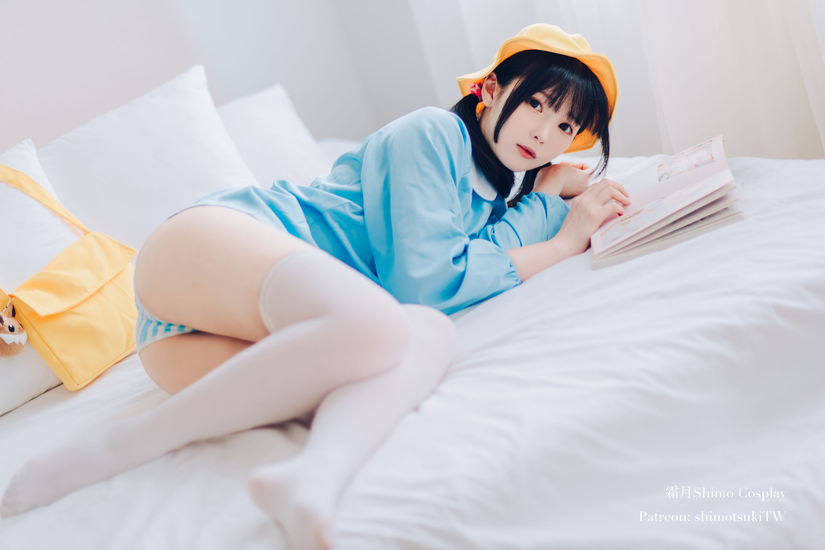 微博妹纸霜月shimo – 幼稚园 [12P]