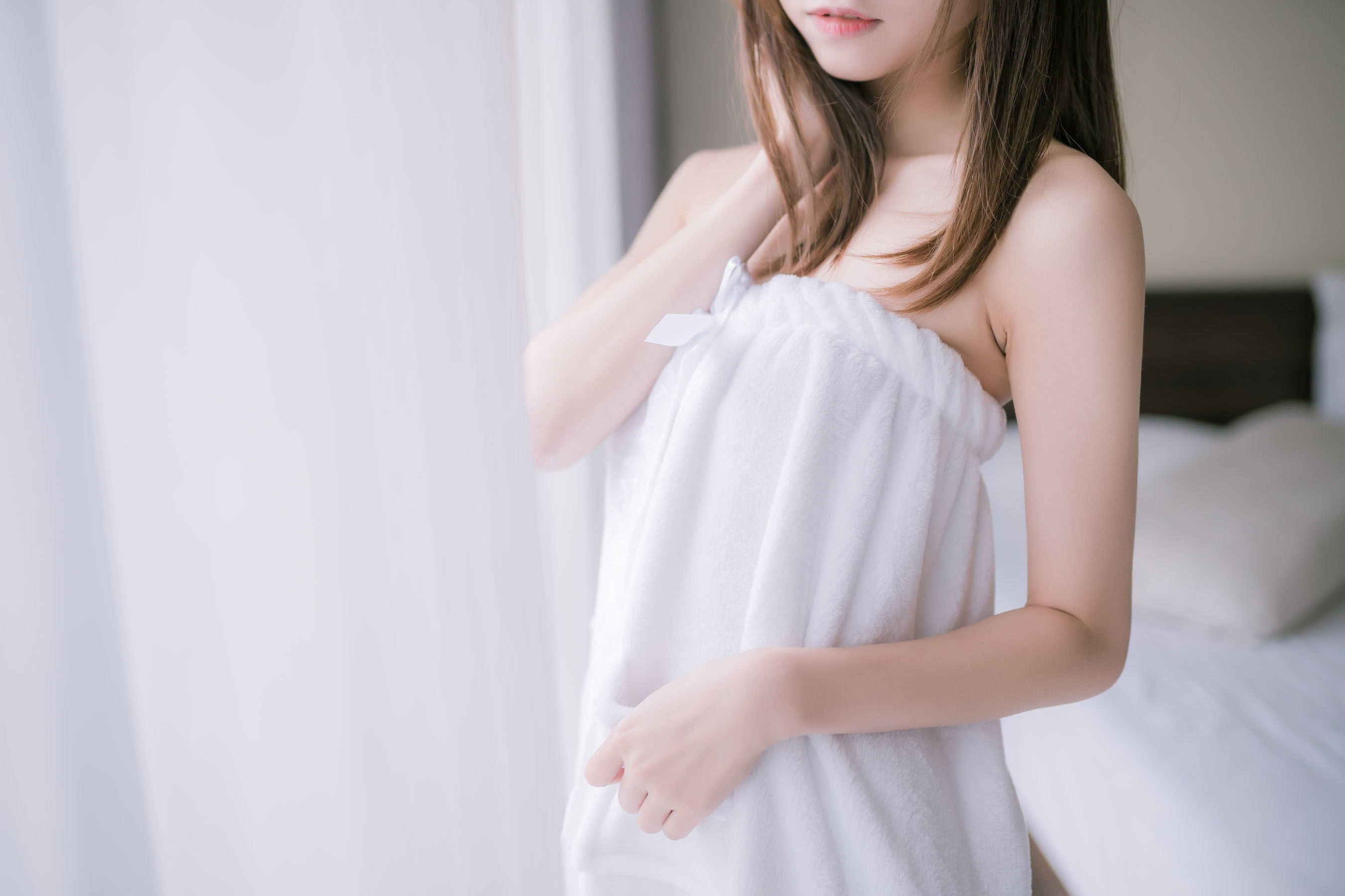 动漫博主Kitaro_绮太郎 – 纯白浴巾 [44P]