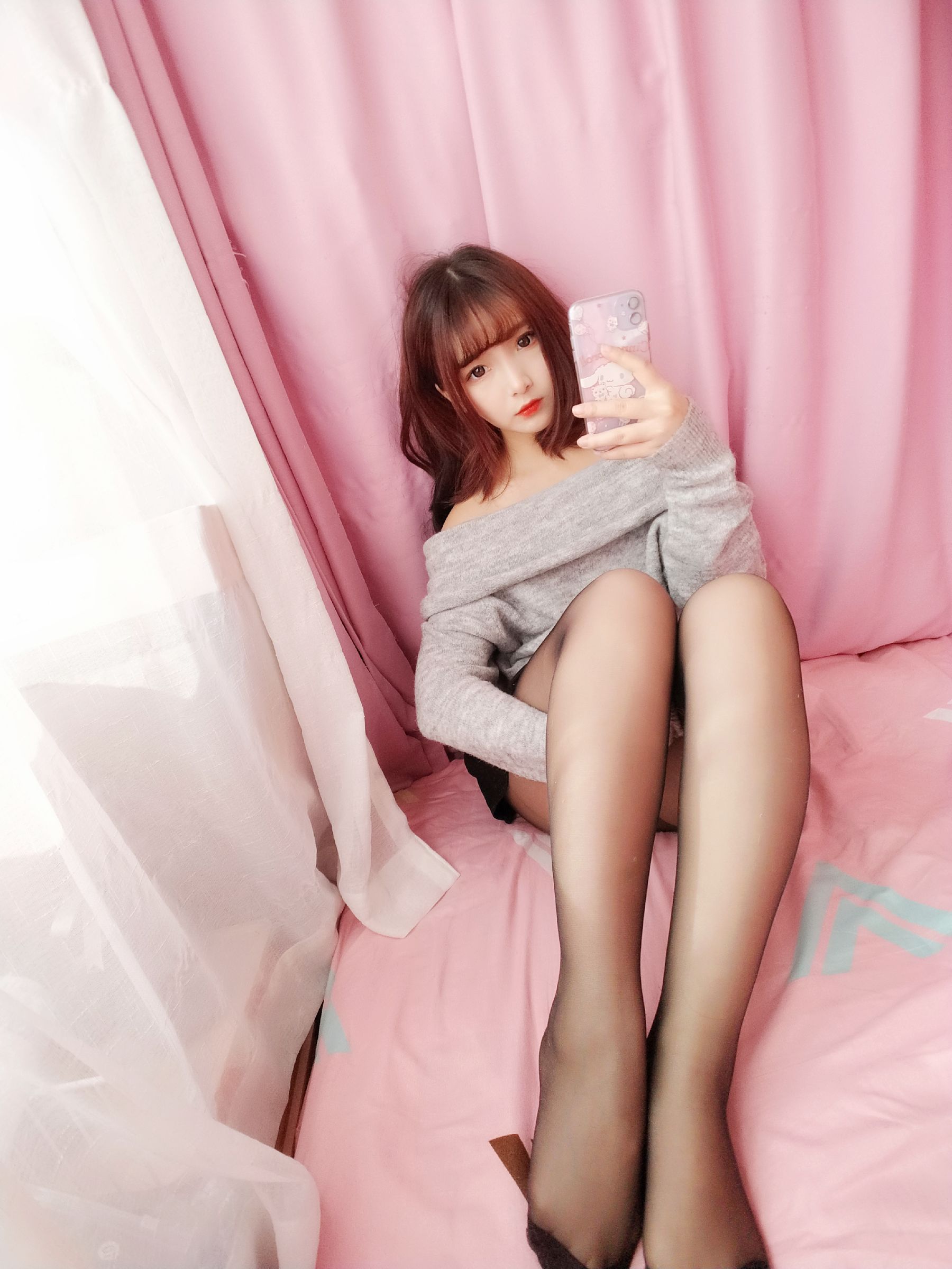 二次元美女古川kagura 浪漫诱惑黑丝长袜 [40P]