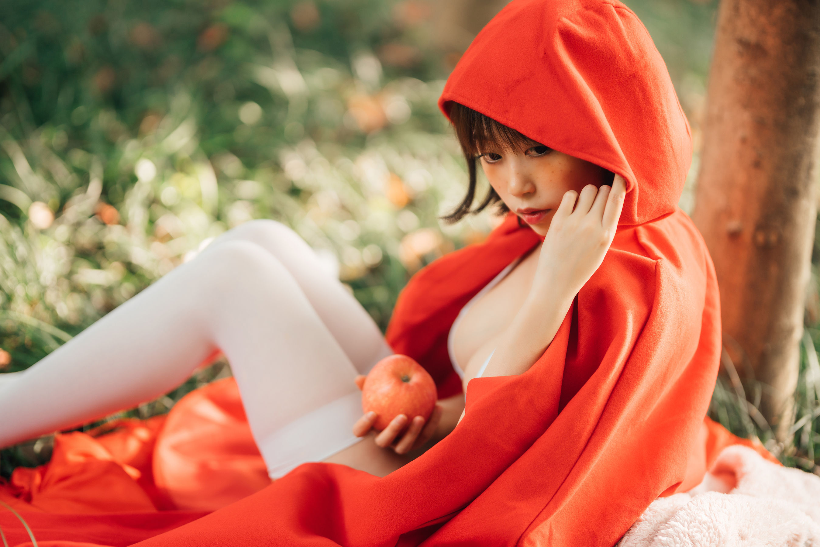 萌妹奈汐酱nice – 大红帽 [26P]