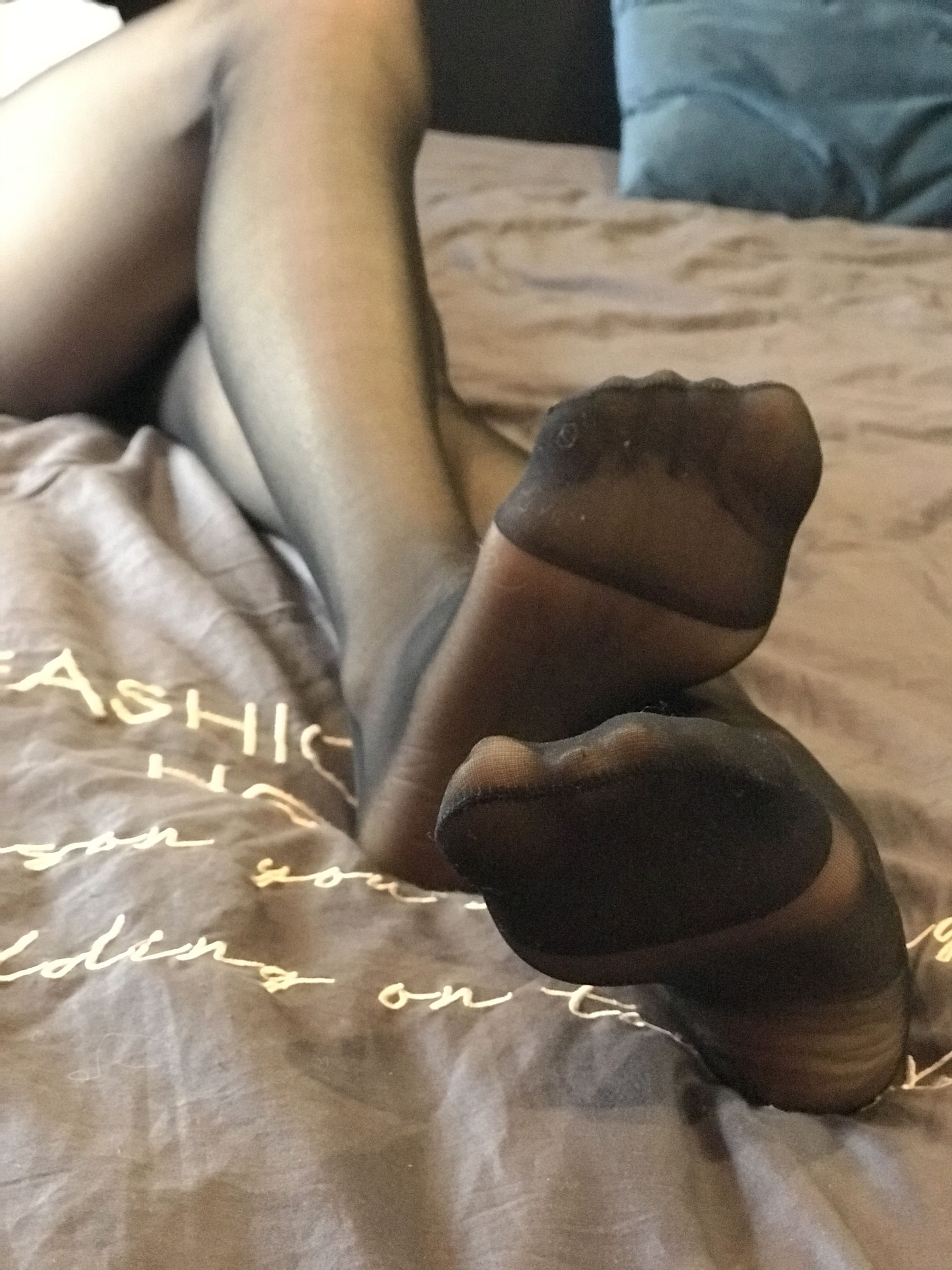 丝足博主麋鹿_Monroe 2020.03.01 黑丝束缚 [33P]