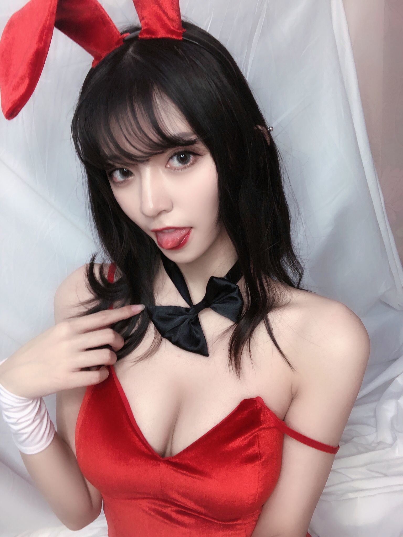 銘銘Kizami 红丝绒兔女郎 [64P]