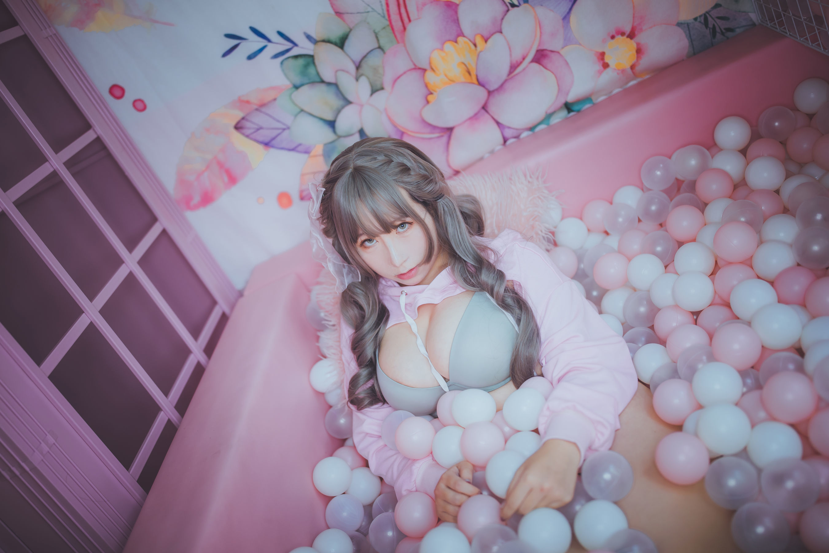 动漫博主从从从从鸾 海洋球 [52P]