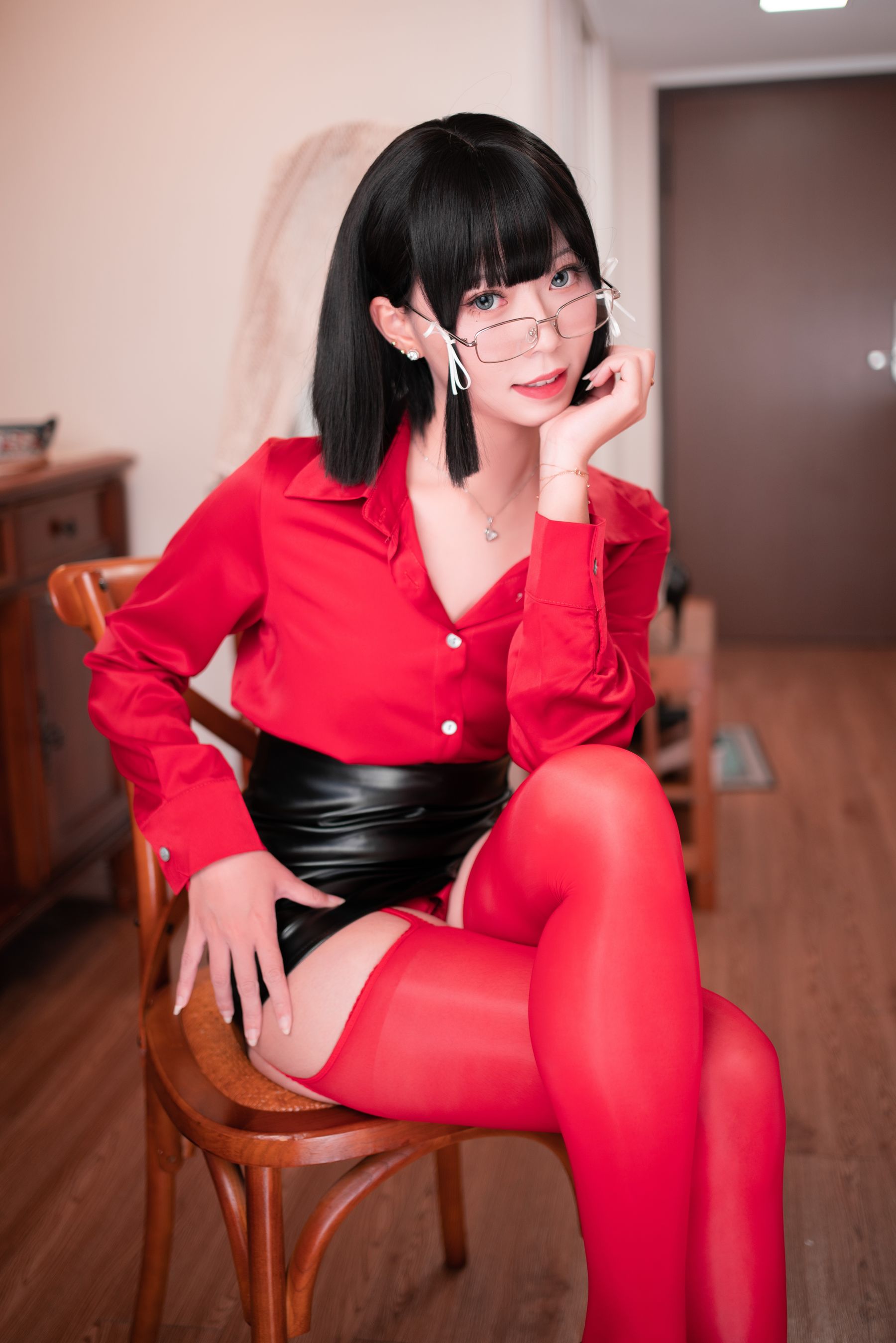 动漫博主Money冷冷 – 辉夜姬OL制服 [135P]