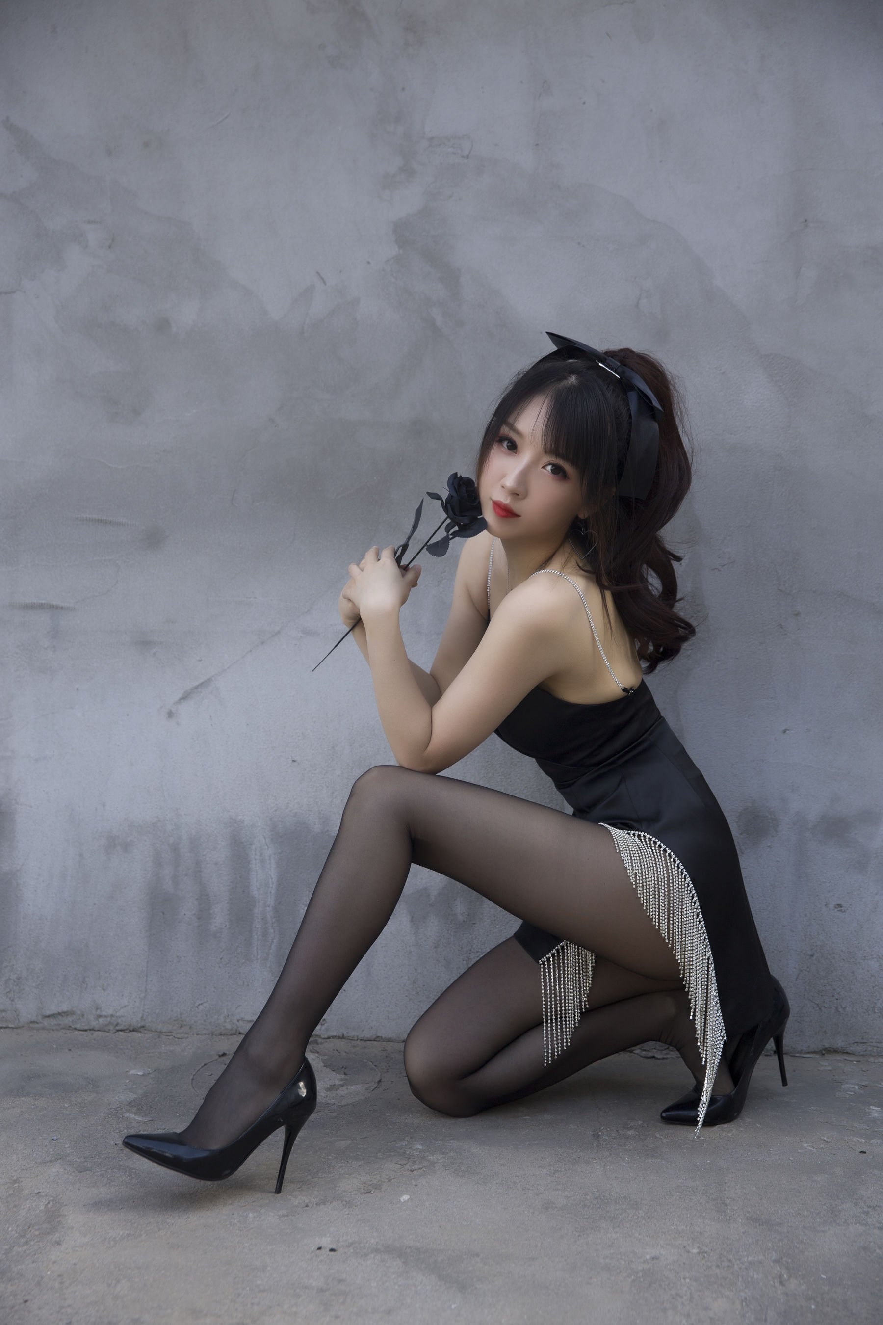 斗鱼主播小女巫露娜 – 黑色流苏 [32P]