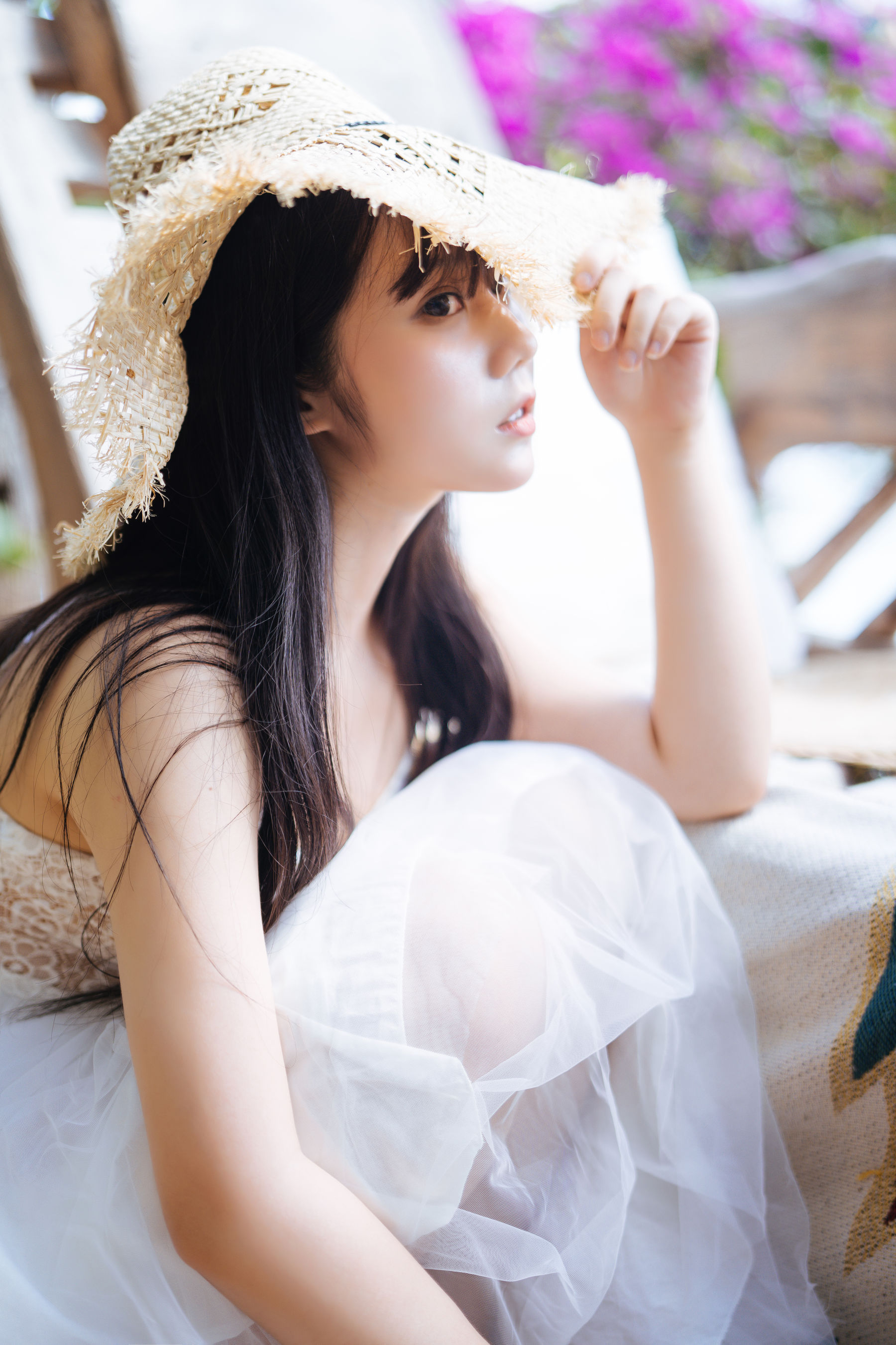 微博福利姬镜酱 – 静夏之白裙少女 [50P]