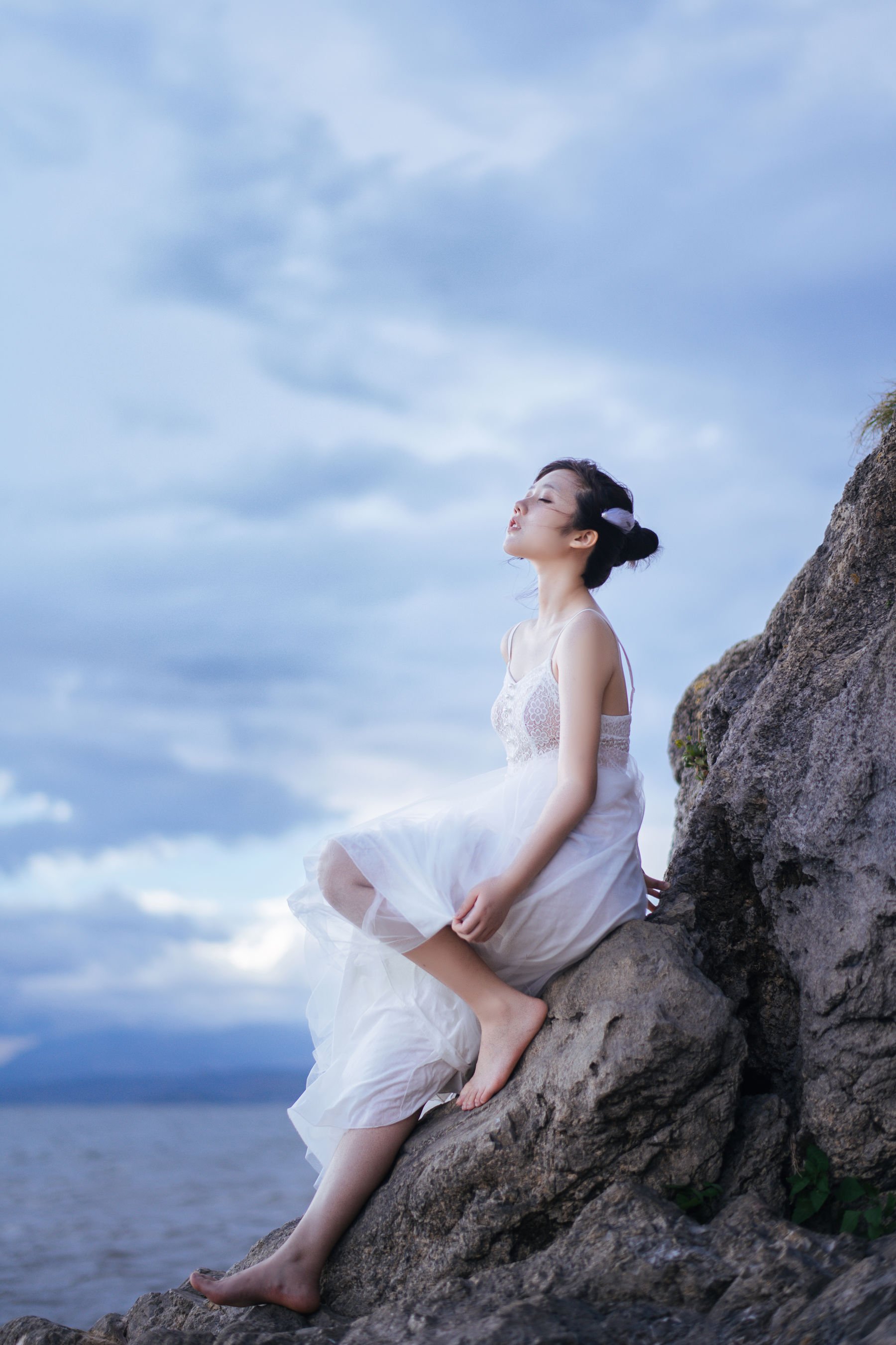 微博福利姬镜酱 – 静夏之白裙少女 [50P]