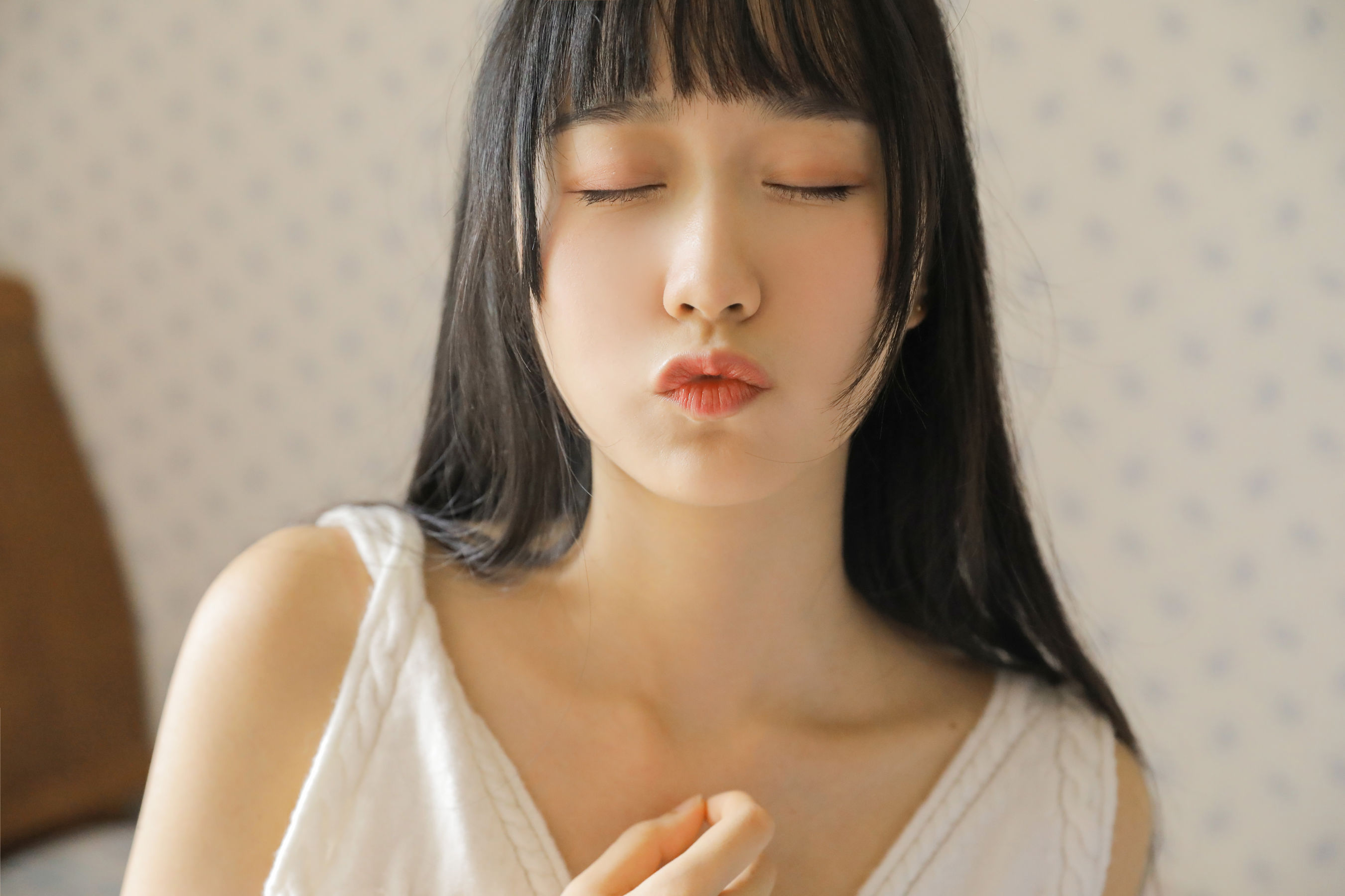 [萝莉COS] 木绵绵OwO – 绵相随 厨娘+我的宝贝+购物 [29P]