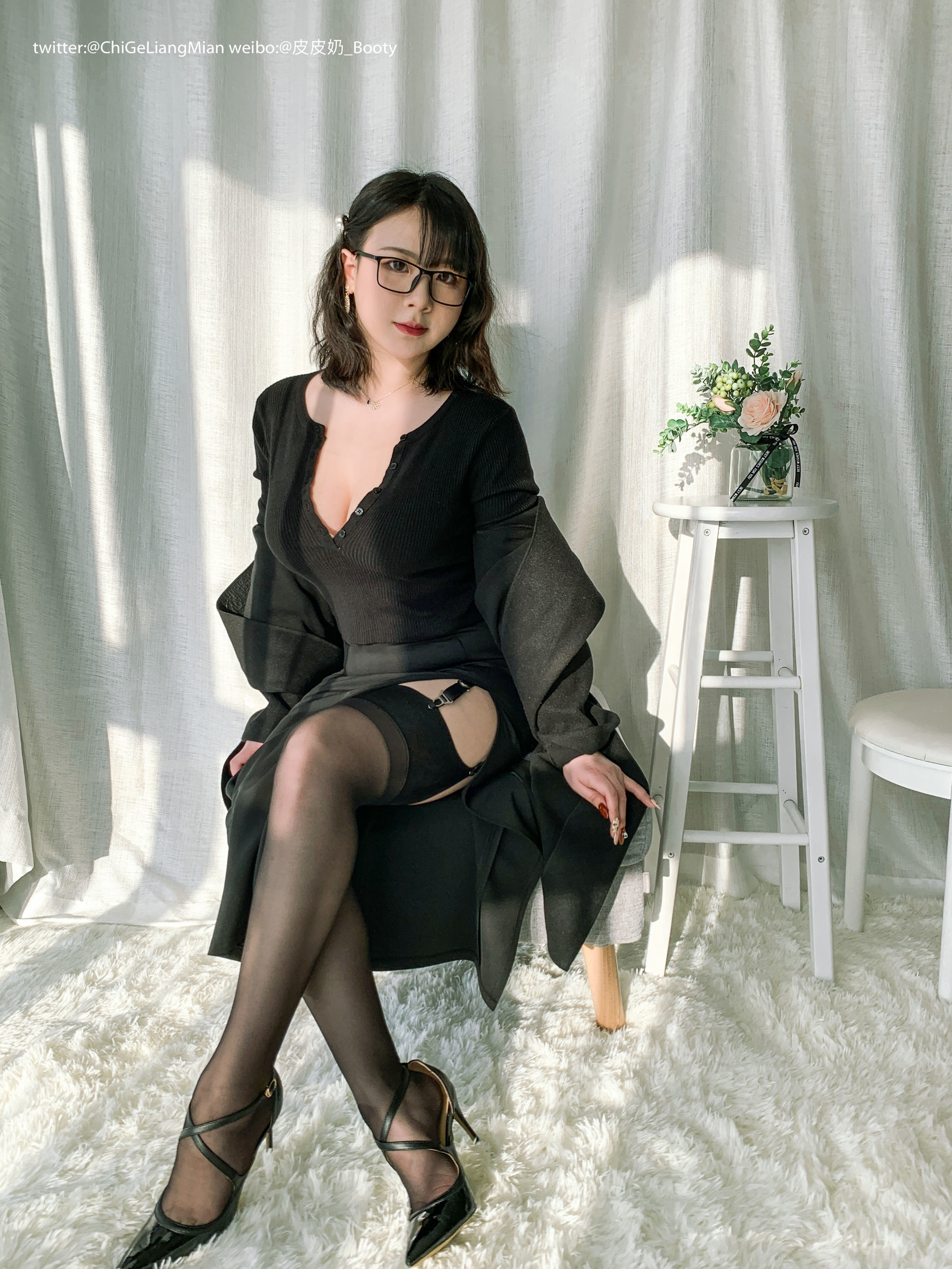 皮皮奶可可爱了啦 黑色OL [120P]