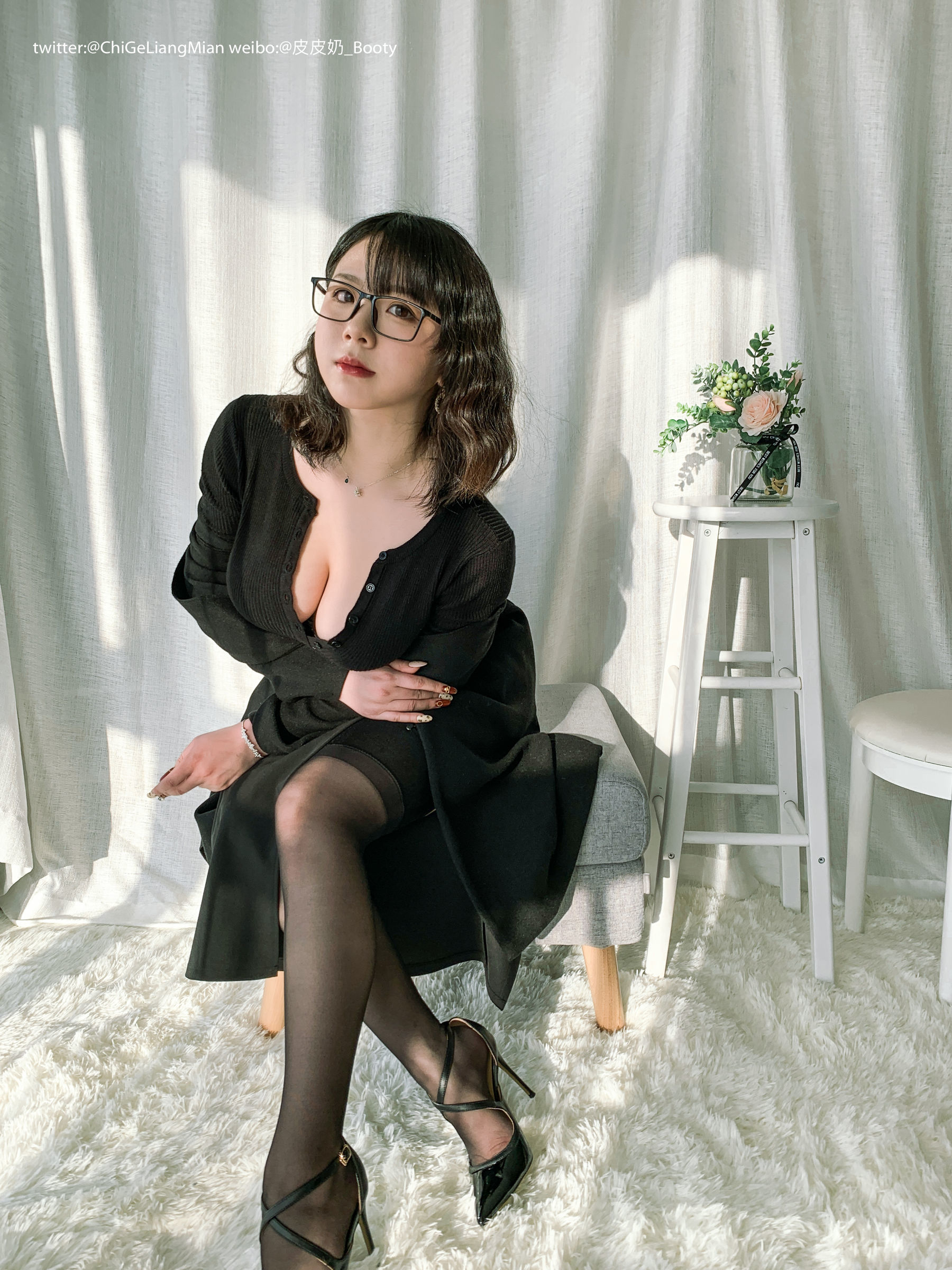 皮皮奶可可爱了啦 黑色OL [120P]