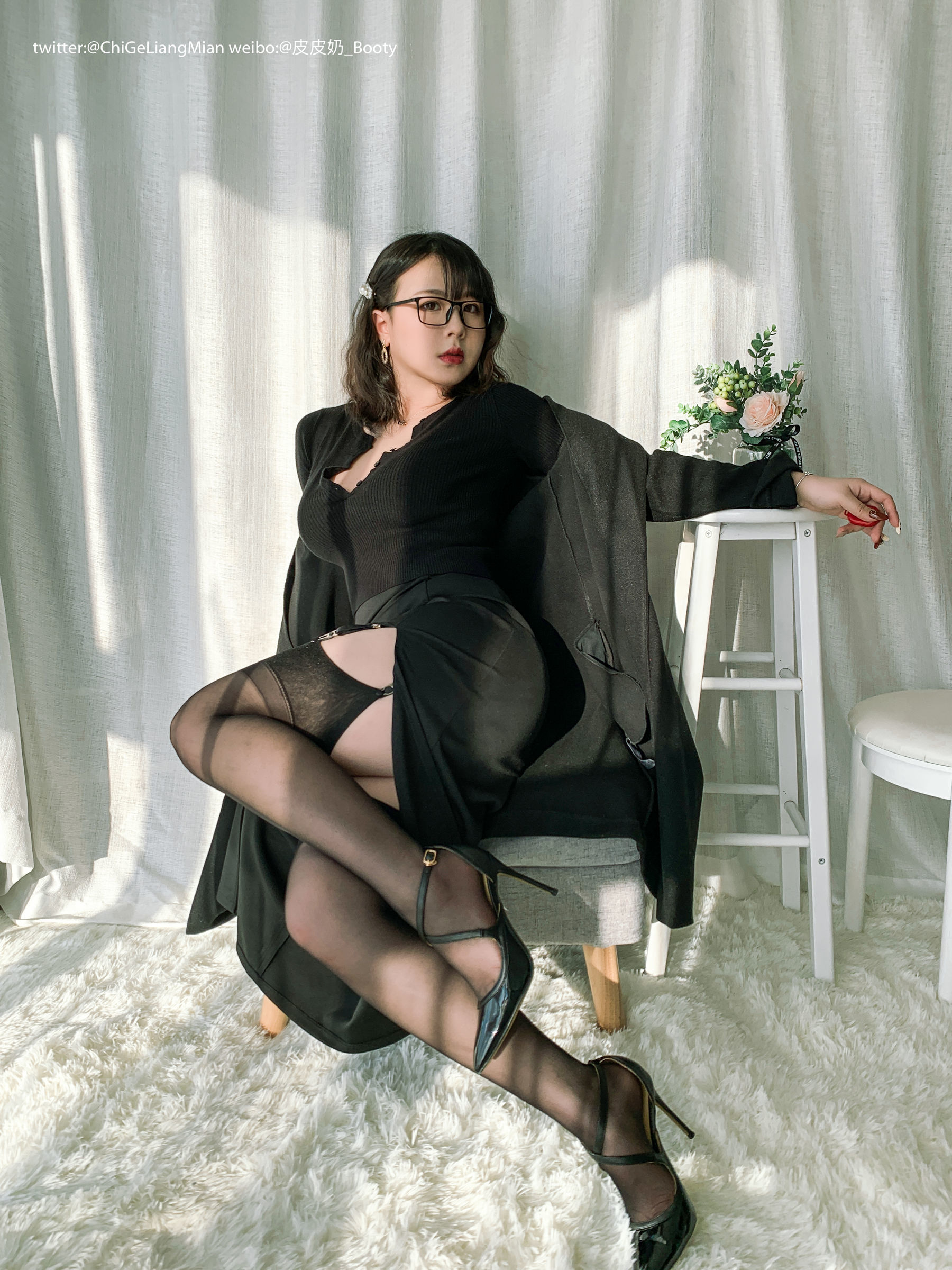 皮皮奶可可爱了啦 黑色OL [120P]