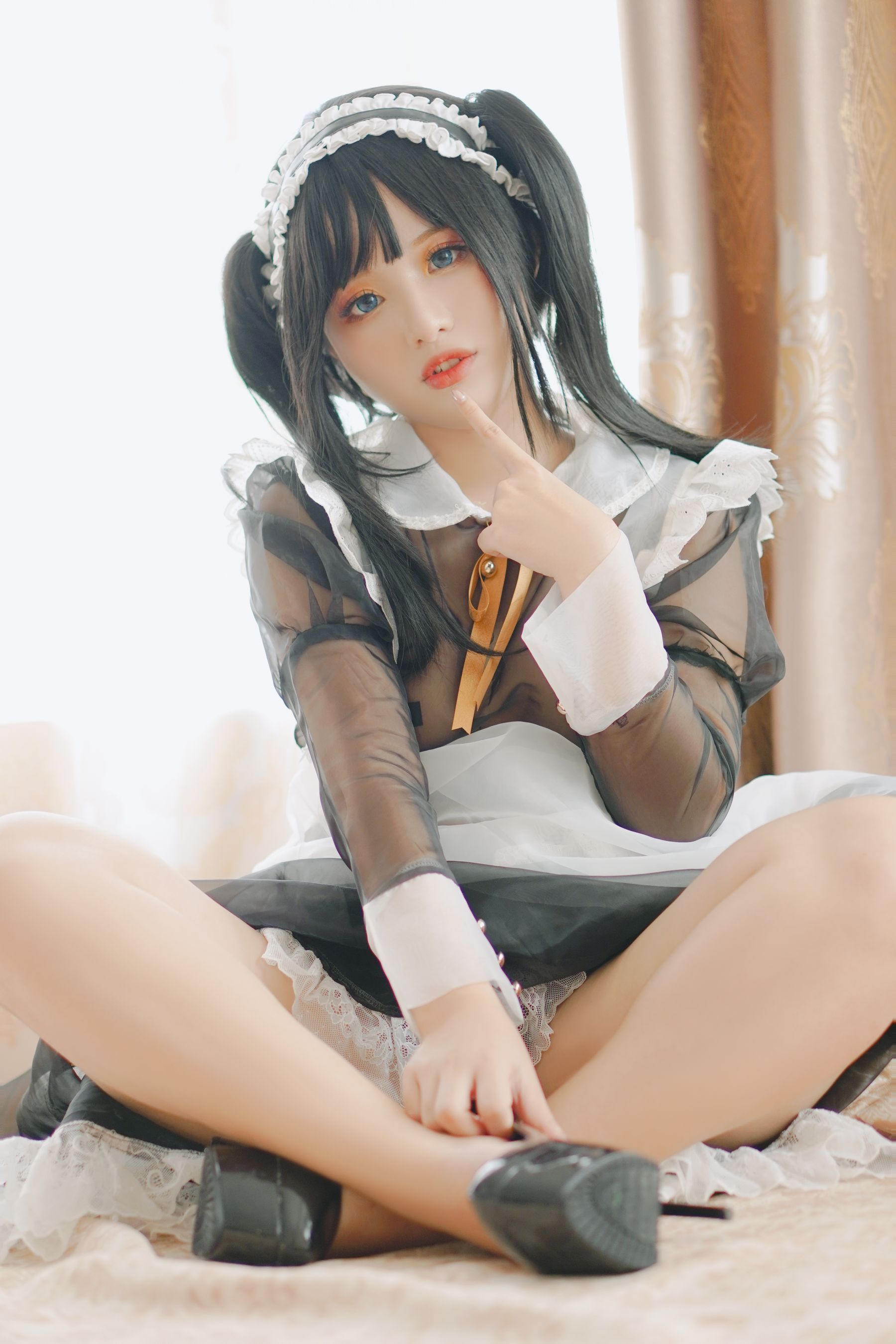 Chono Black – Transparent Maid [16P]