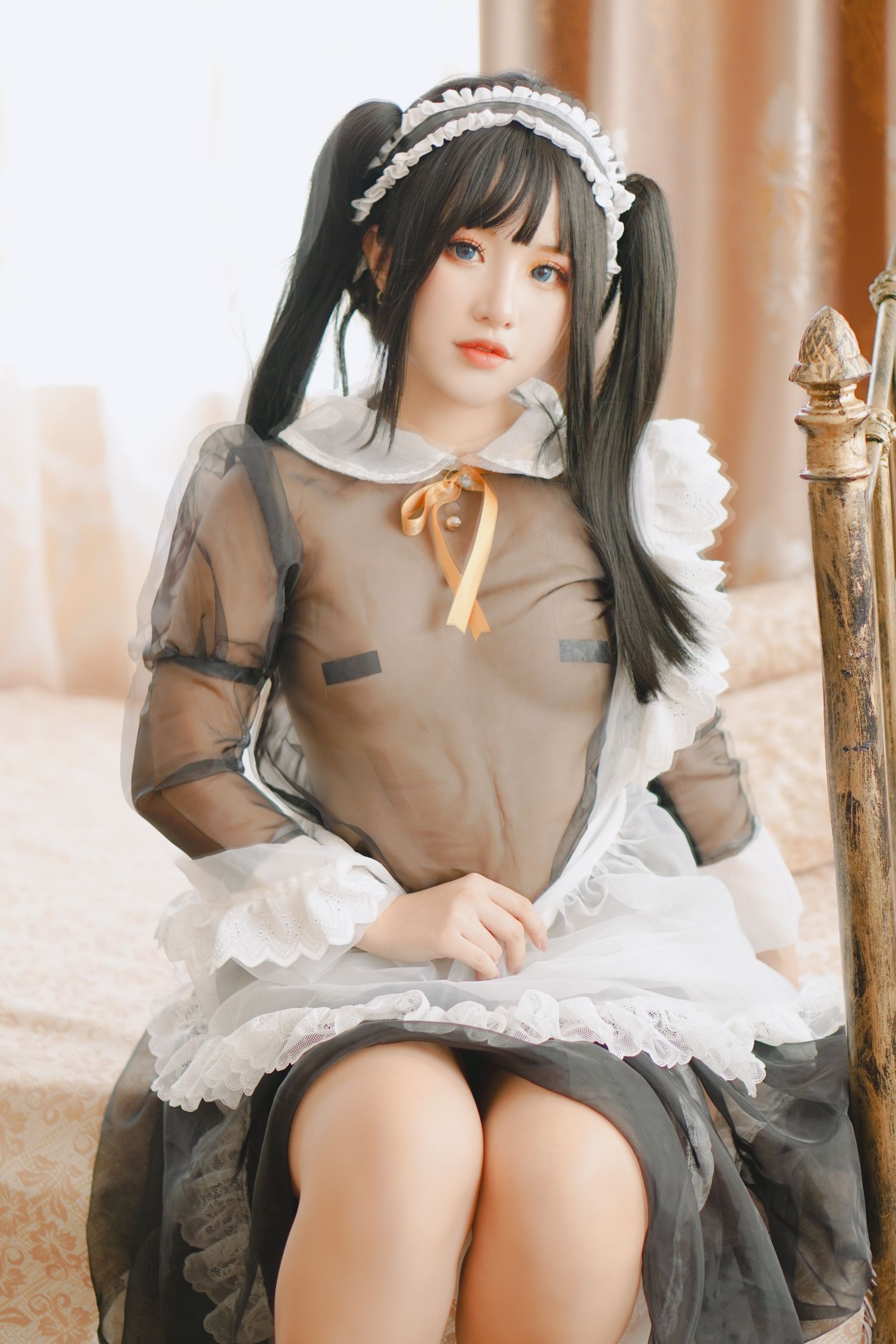 Chono Black – Transparent Maid [16P]