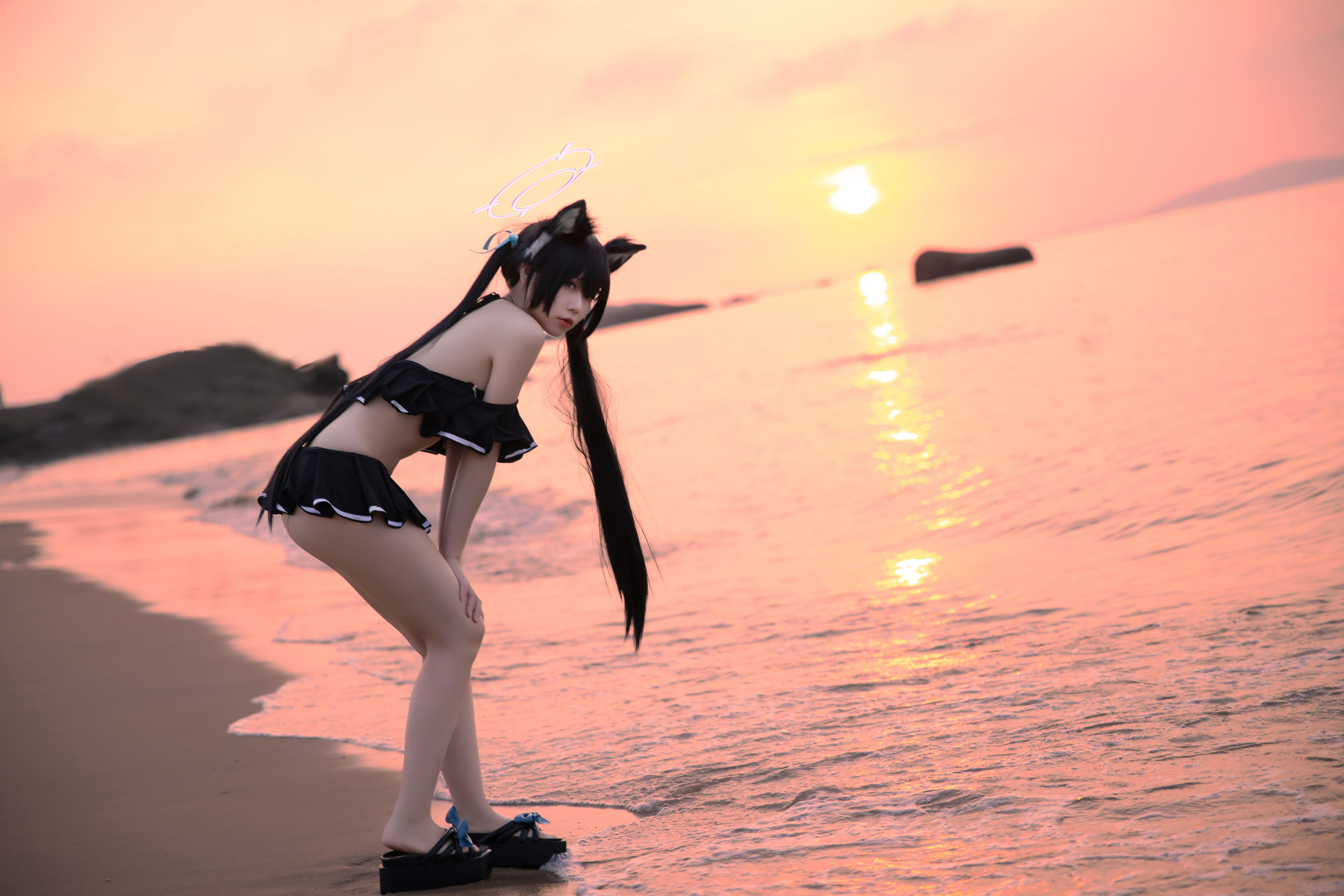 动漫博主G44不会受伤 – 碧蓝档案 黑見芹香 海边泳装 [20P]