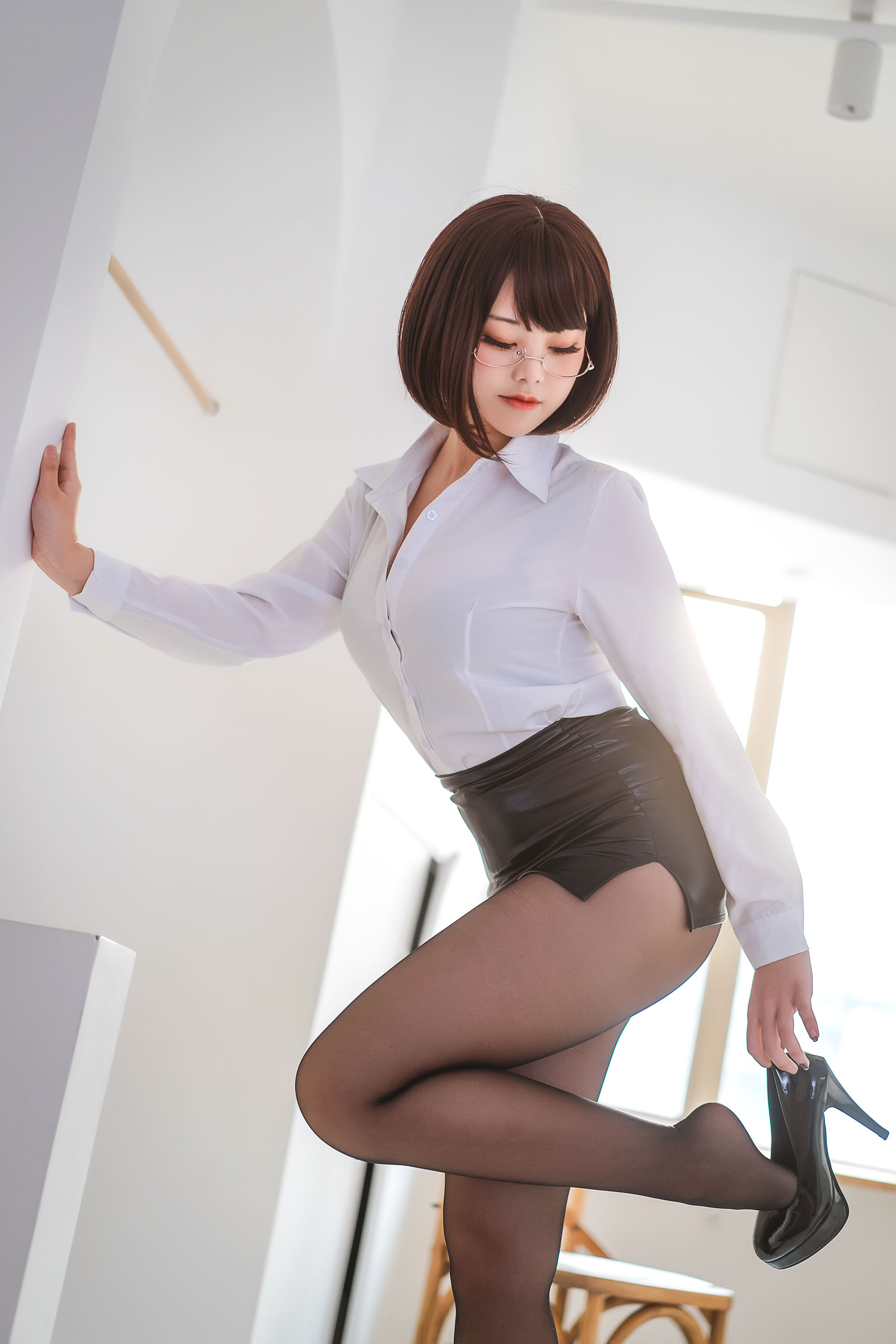 萌系小姐姐蜜汁猫裘 – 醉OL [52P]