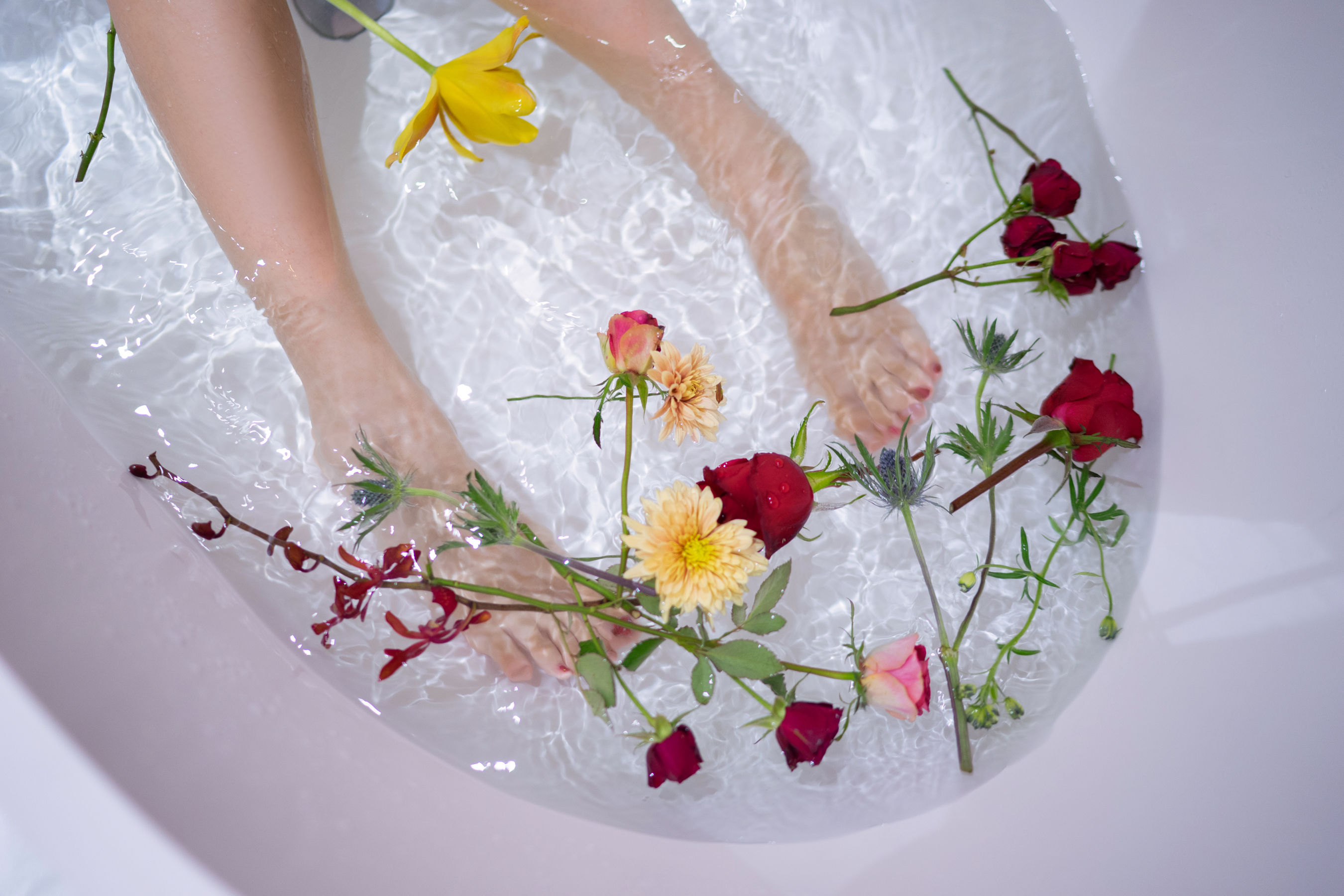 人气Coser黑川 年上彼女 橙色泳衣 [23P]